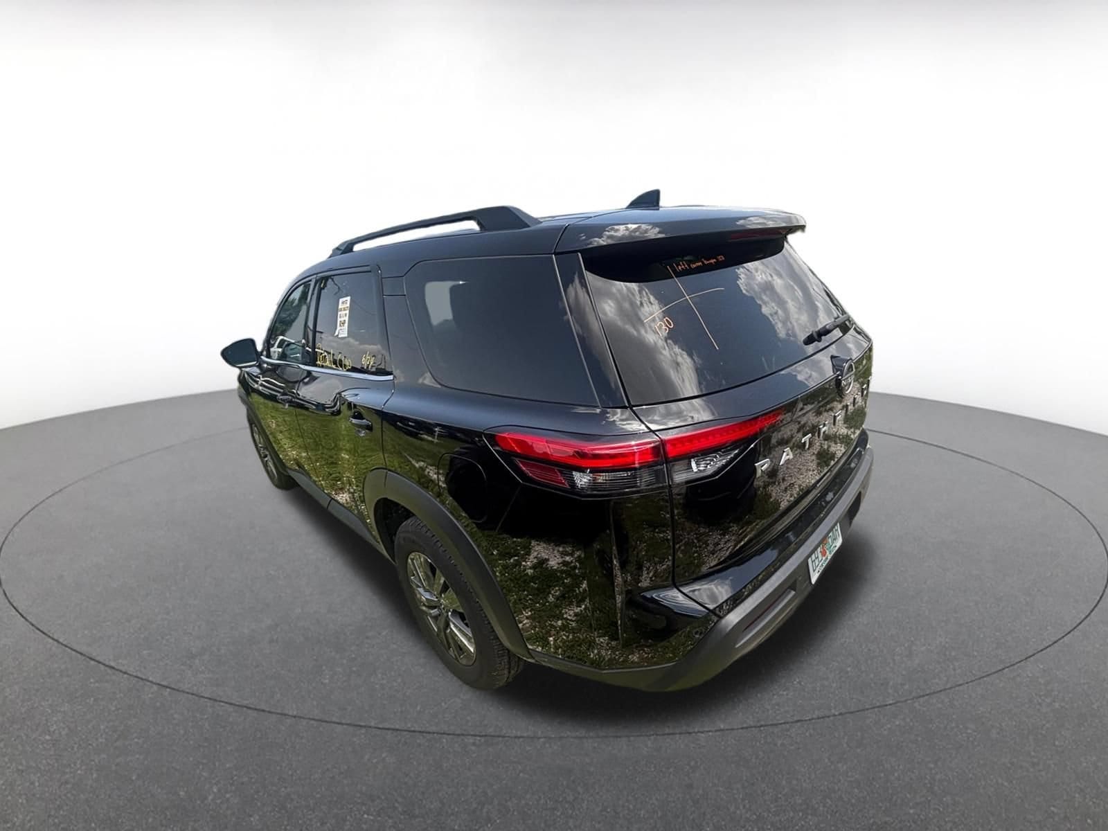 Thumbnail: 2025 Nissan Pathfinder - 11