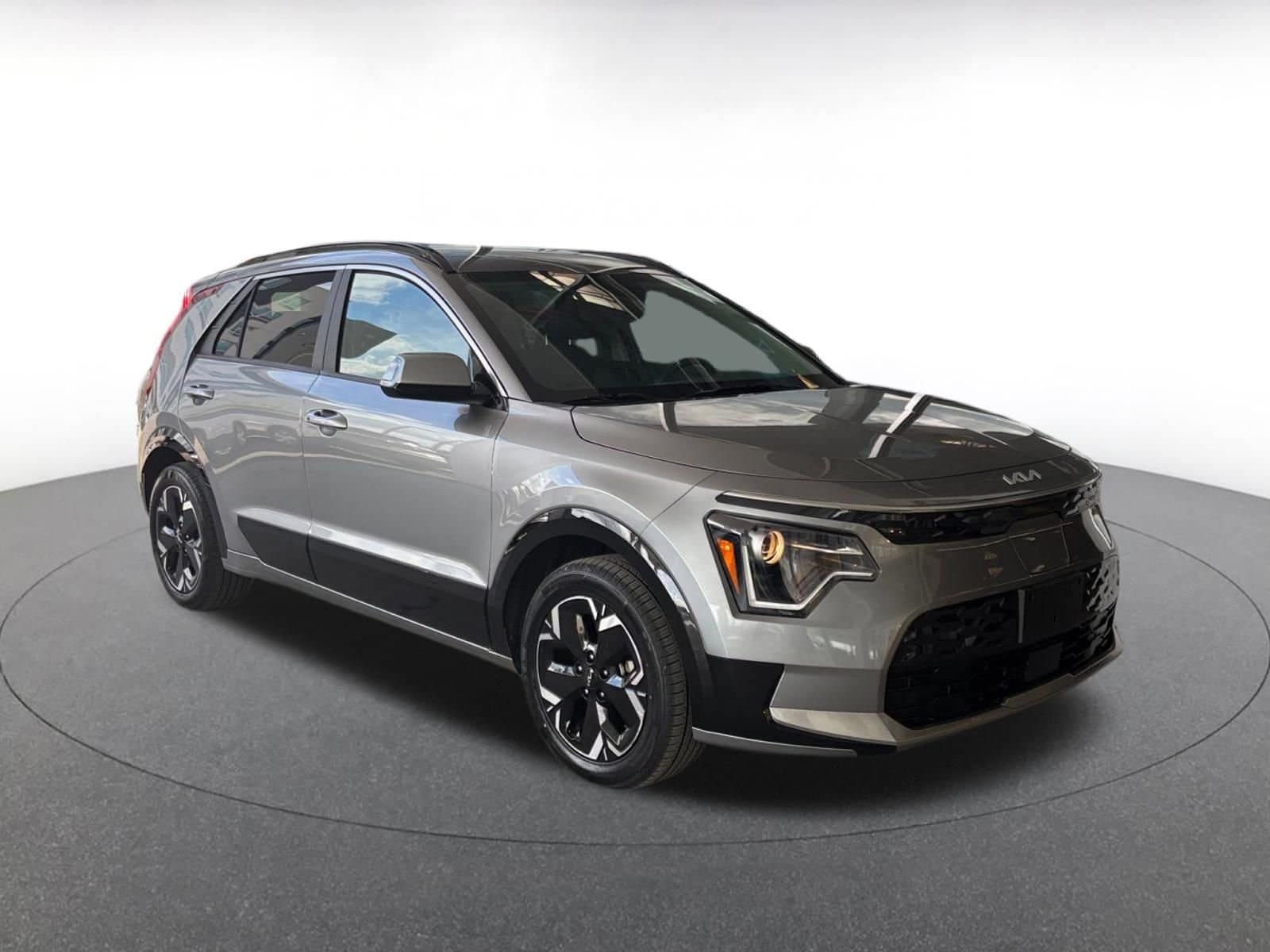 Thumbnail: 2023 Kia Niro - 1