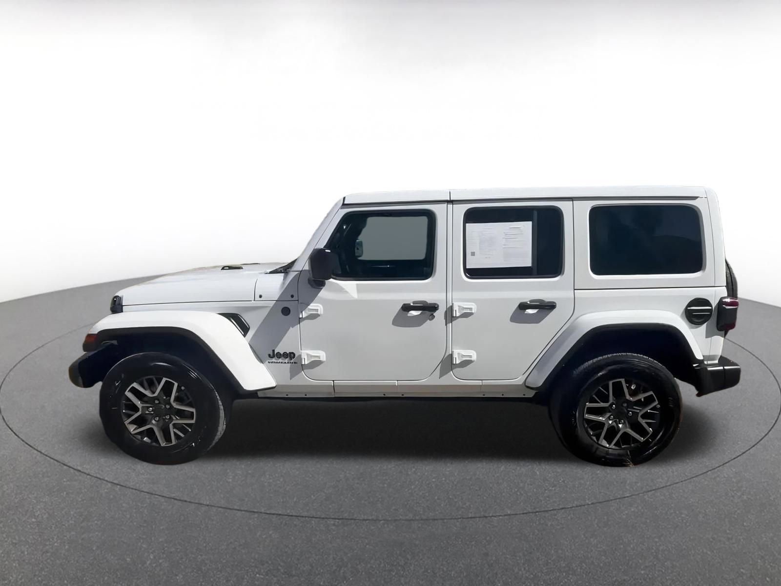 Thumbnail: 2025 Jeep Wrangler - 9