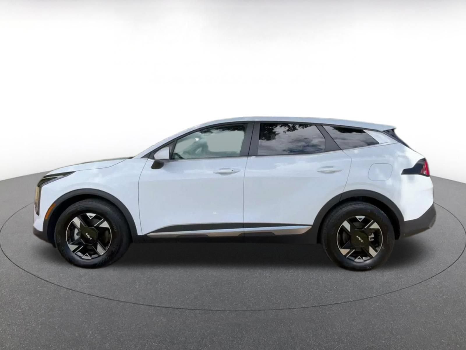 Thumbnail: 2026 Kia Sportage - 8