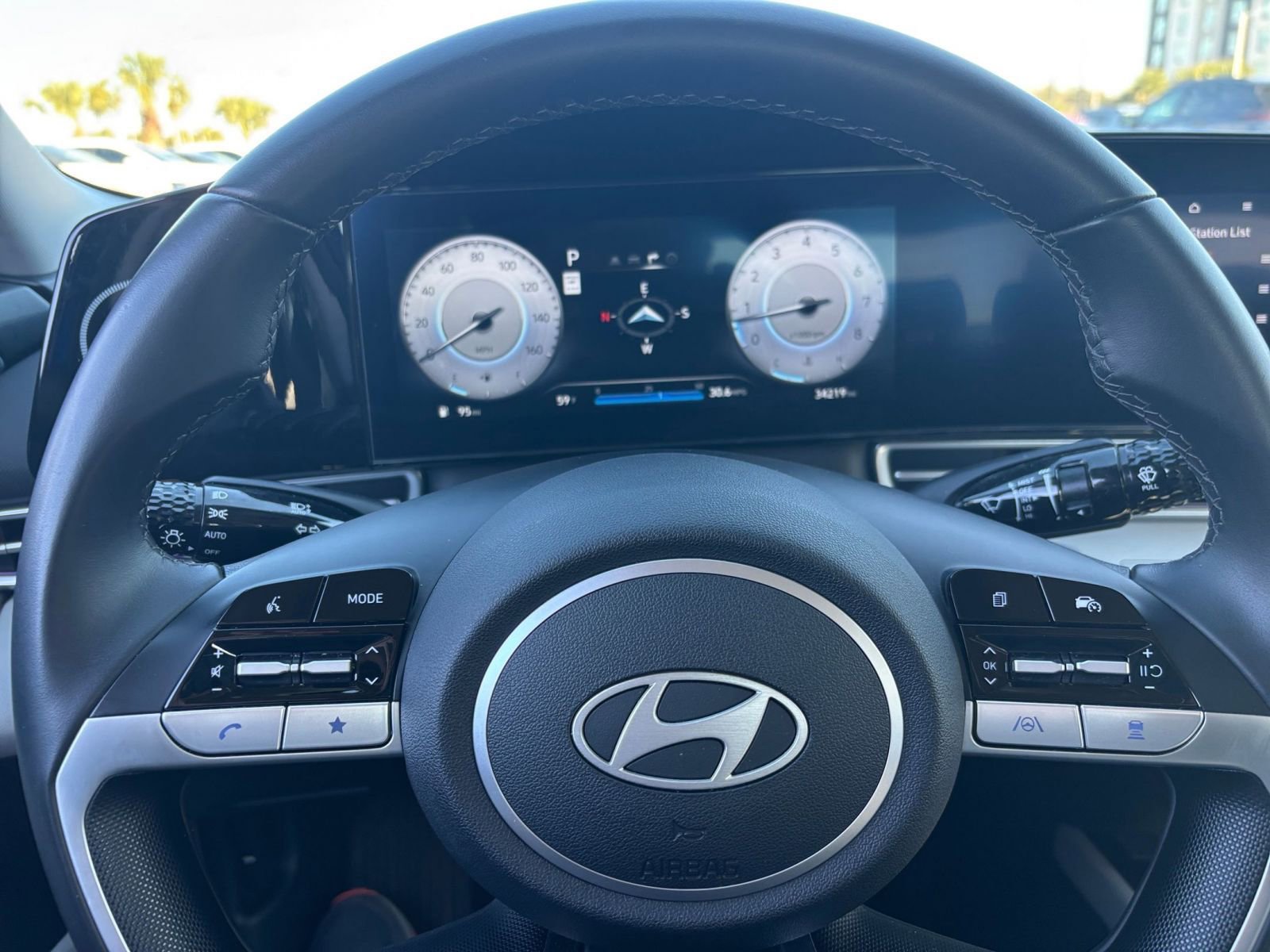 Thumbnail: 2025 Hyundai Elantra - 30