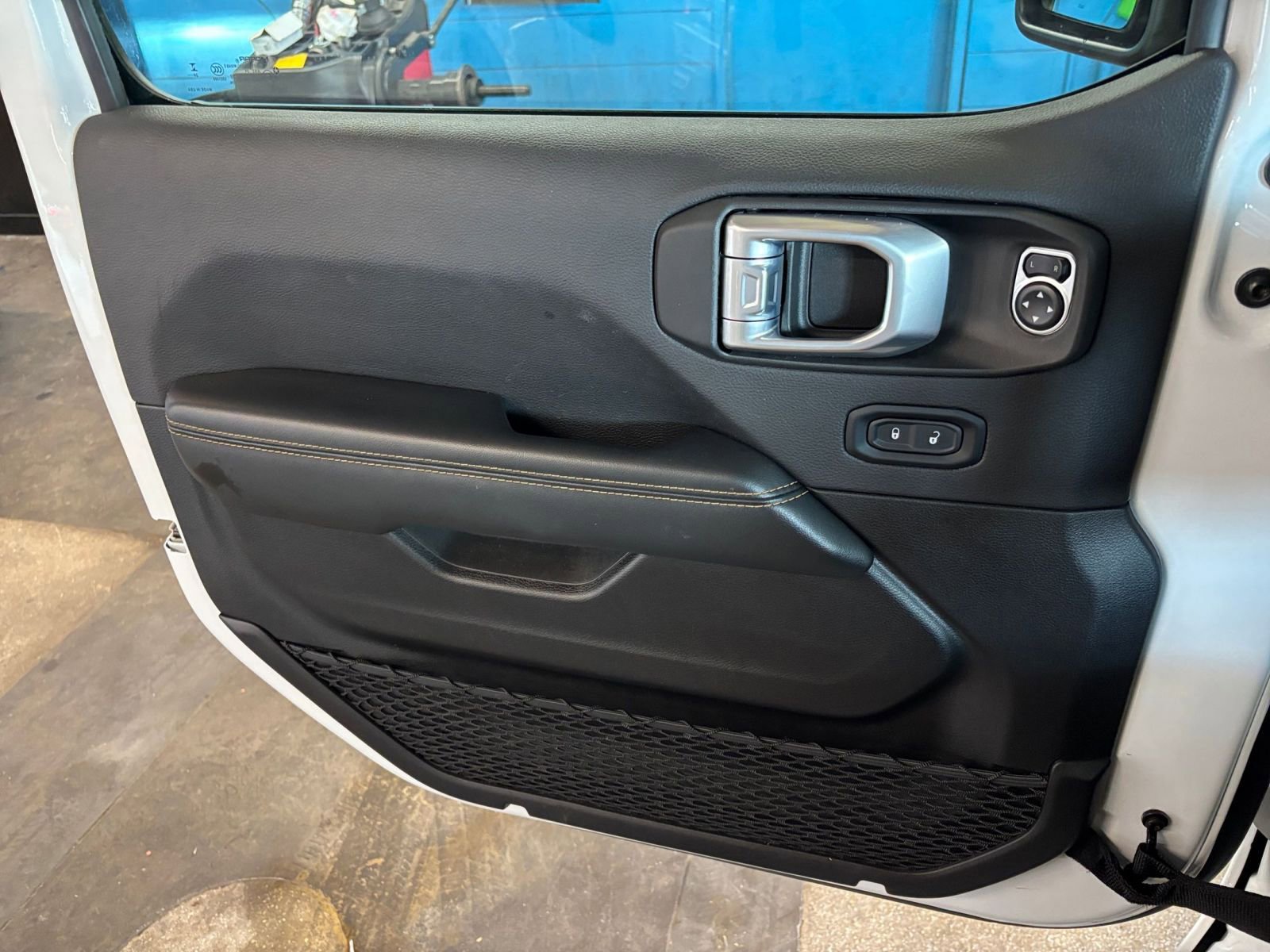 Thumbnail: 2025 Jeep Wrangler - 20