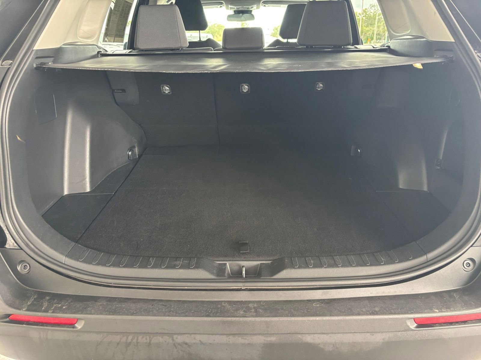 Thumbnail: 2025 Toyota RAV4 - 32