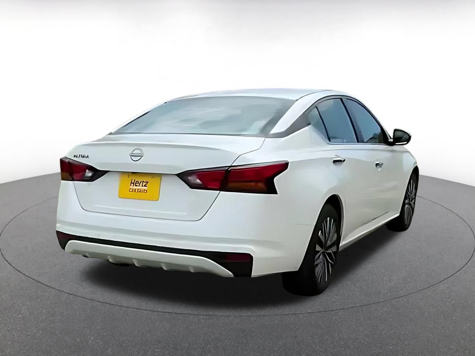 Thumbnail: 2025 Nissan Altima - 12