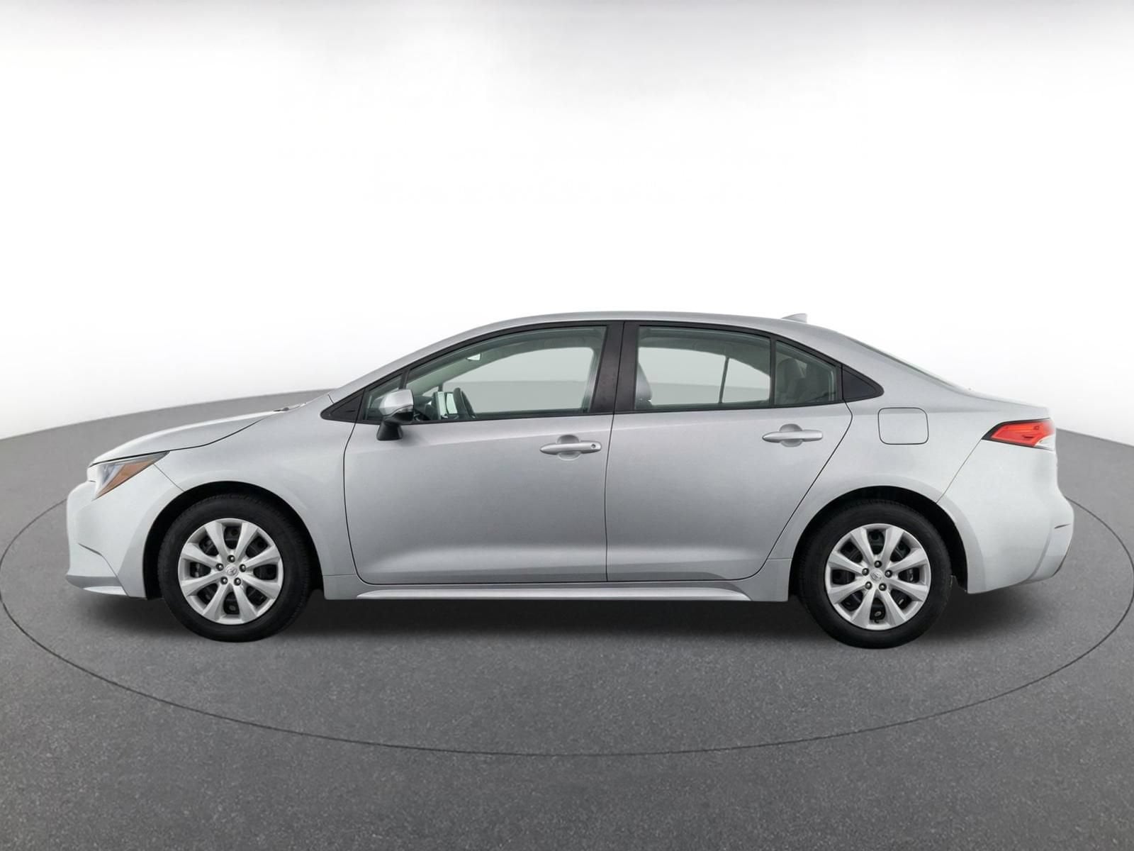 Thumbnail: 2025 Toyota Corolla - 4