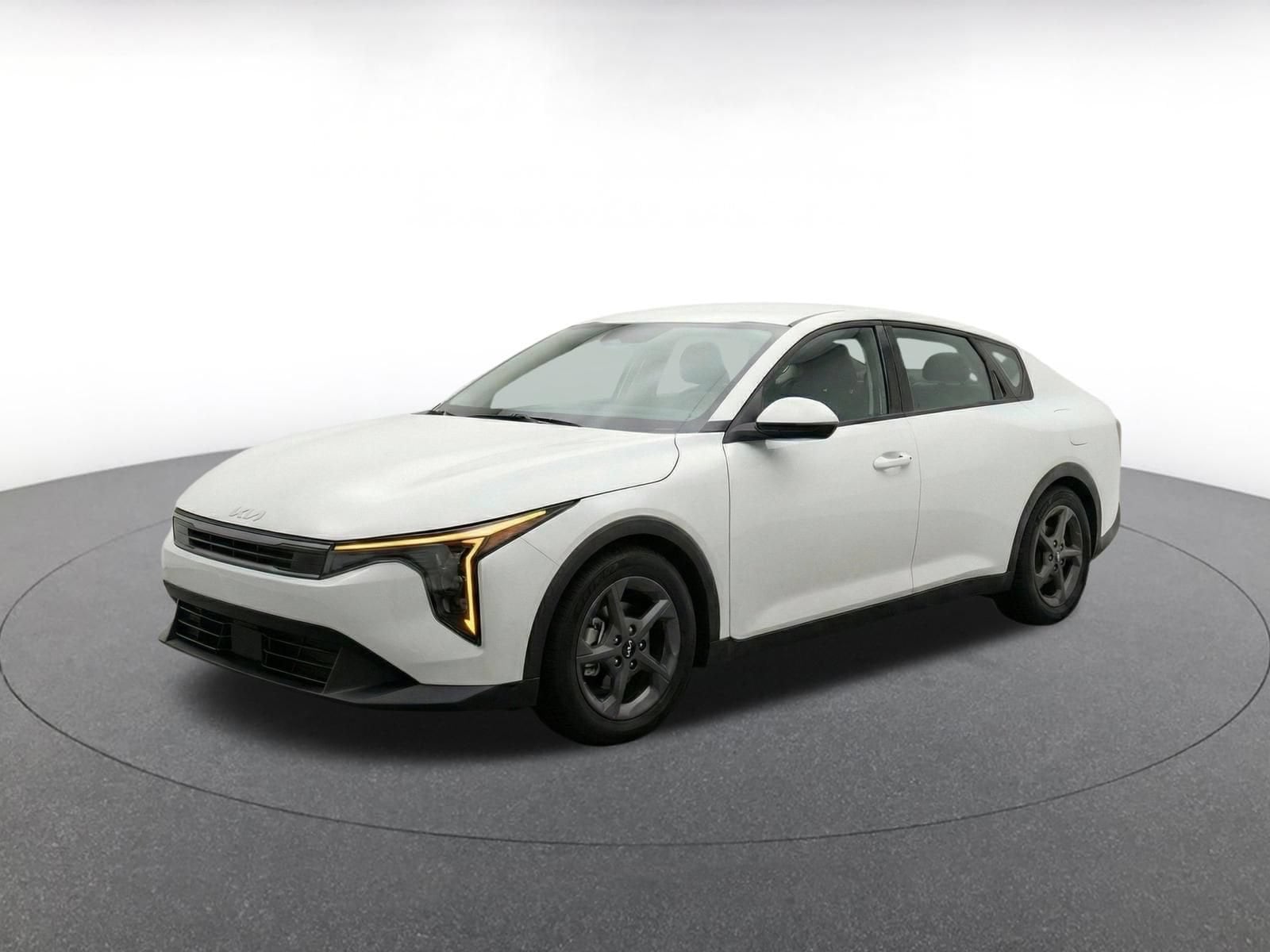 Thumbnail: 2025 Kia K4 - 3
