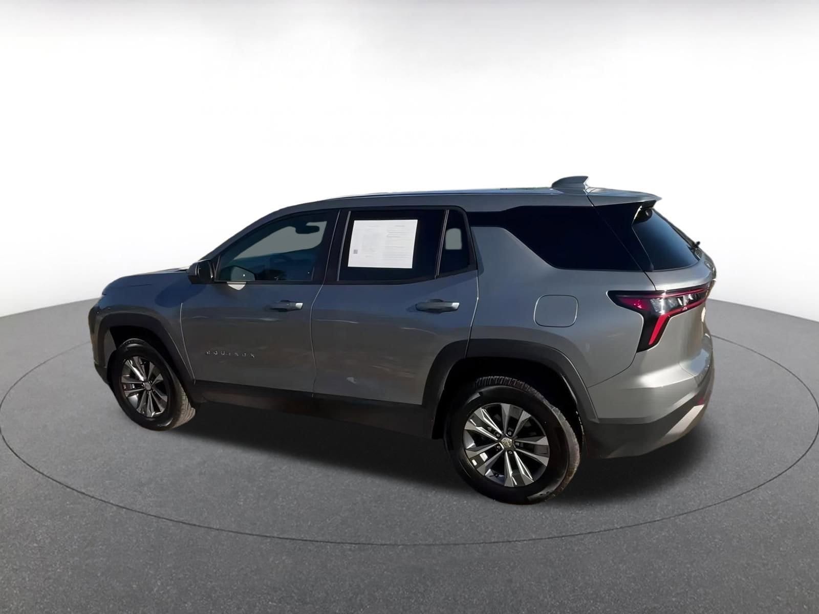 Thumbnail: 2025 Chevrolet Equinox - 10