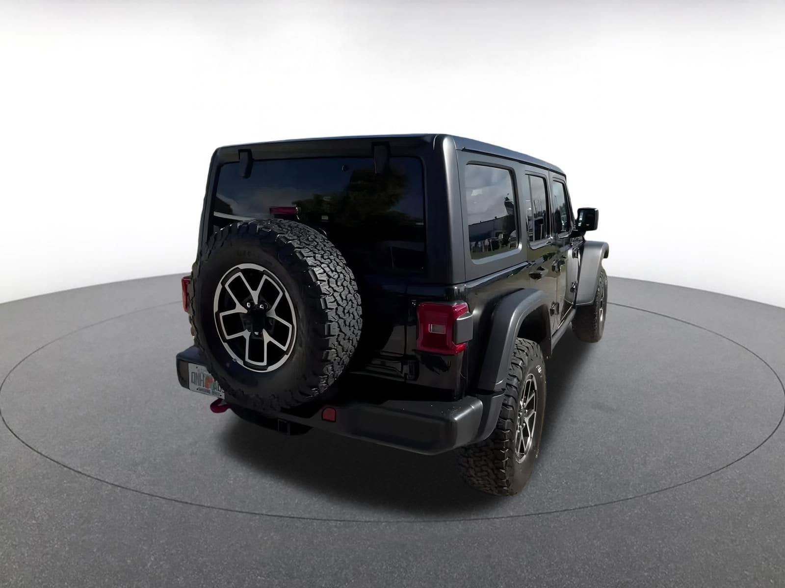 Thumbnail: 2025 Jeep Wrangler - 15