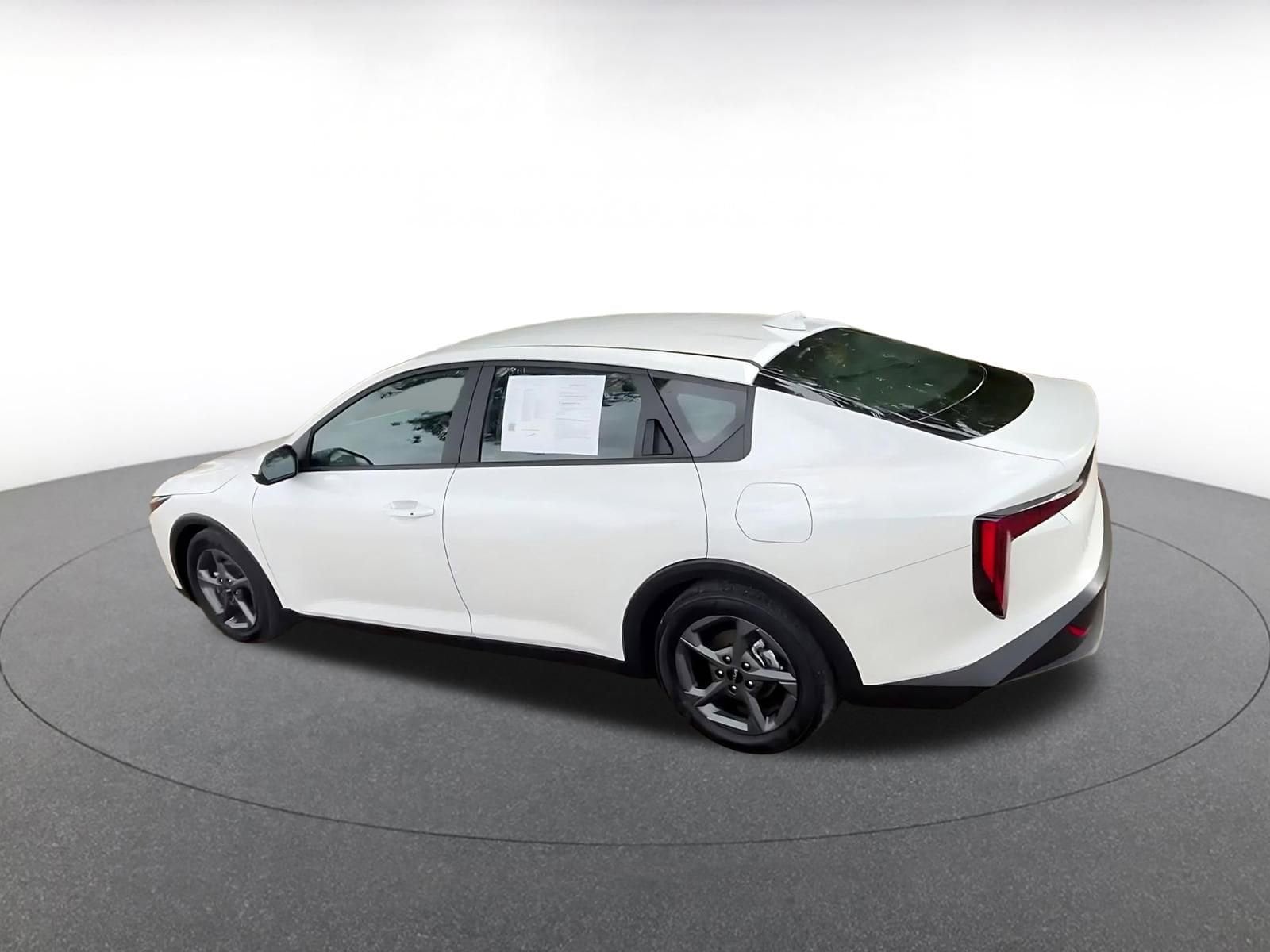 Thumbnail: 2025 Kia K4 - 10
