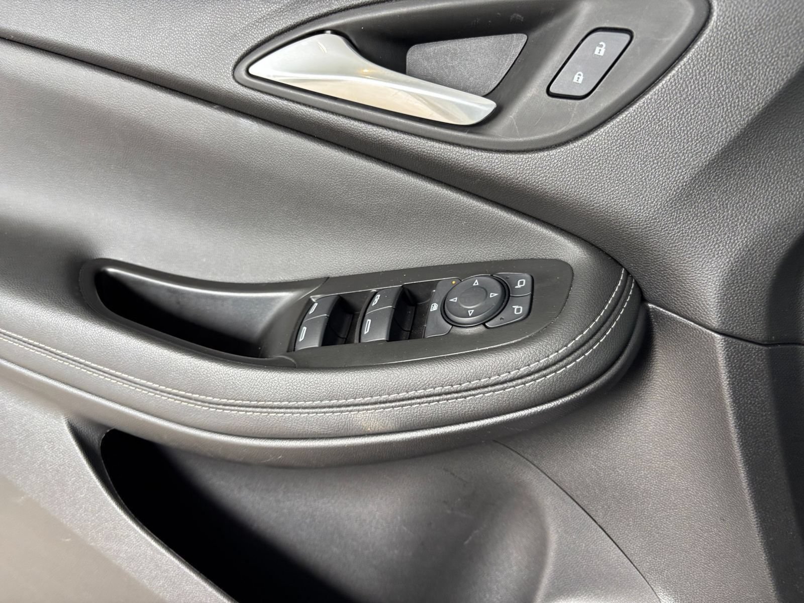 Thumbnail: 2025 Buick Encore GX - 18