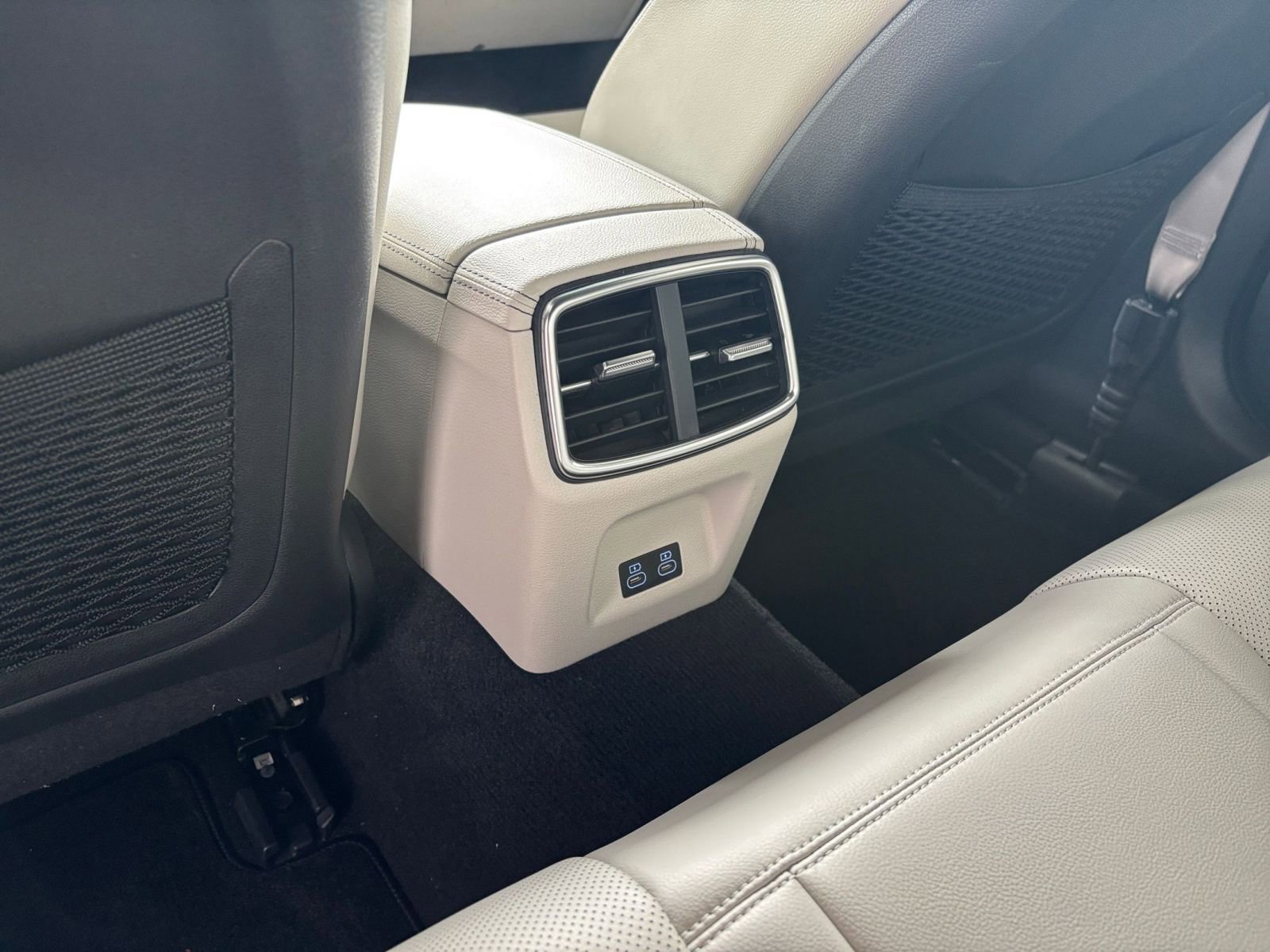 Thumbnail: 2025 Genesis G70 - 24