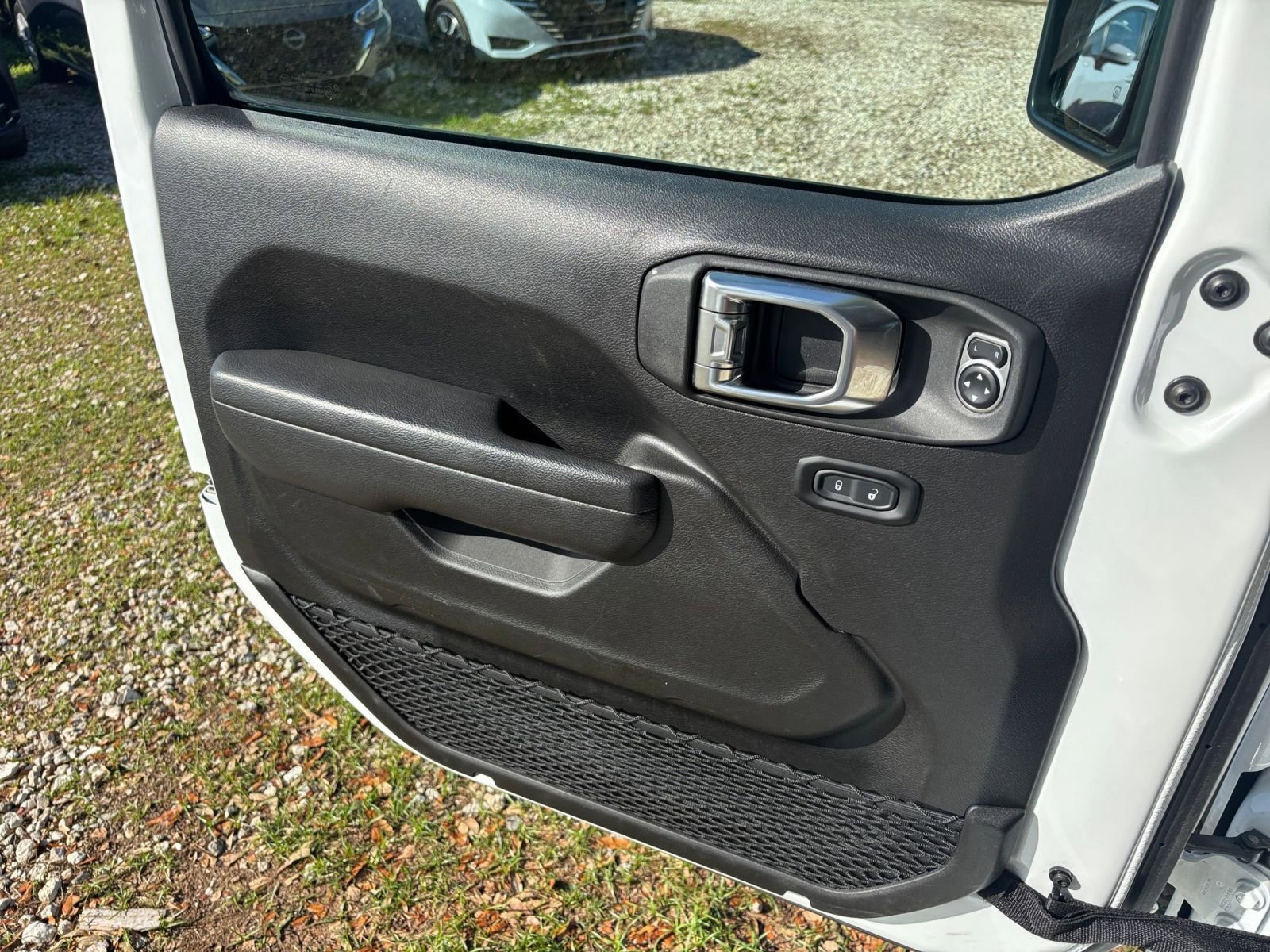 Thumbnail: 2025 Jeep Wrangler - 18
