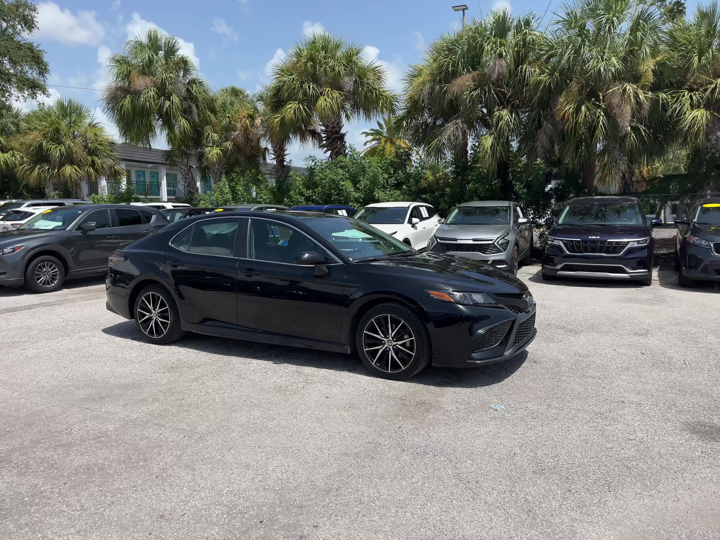 2022 Toyota Camry SE 2