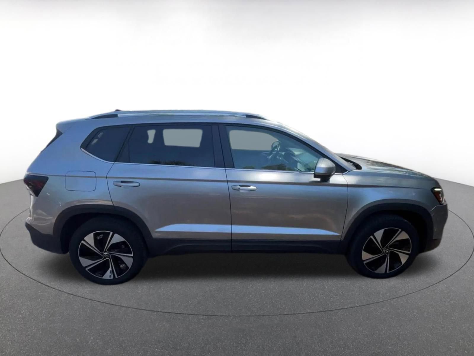 Thumbnail: 2025 Volkswagen Taos - 16