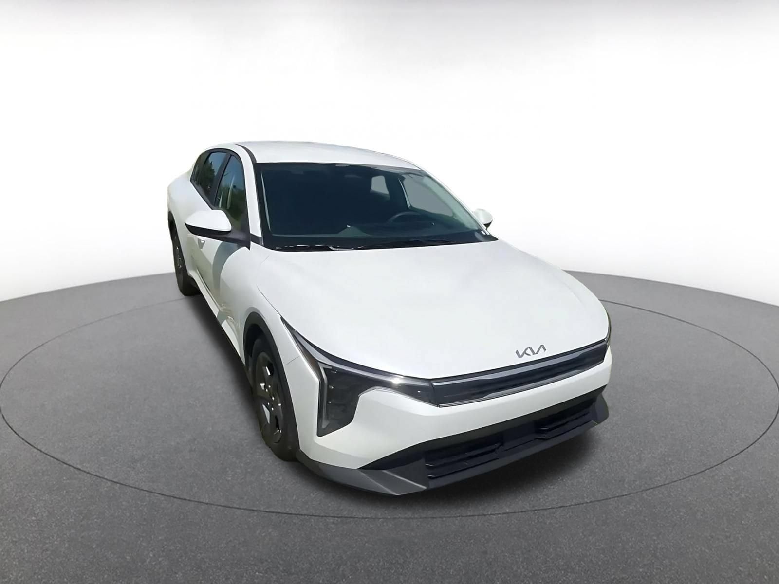 Thumbnail: 2025 Kia K4 - 3