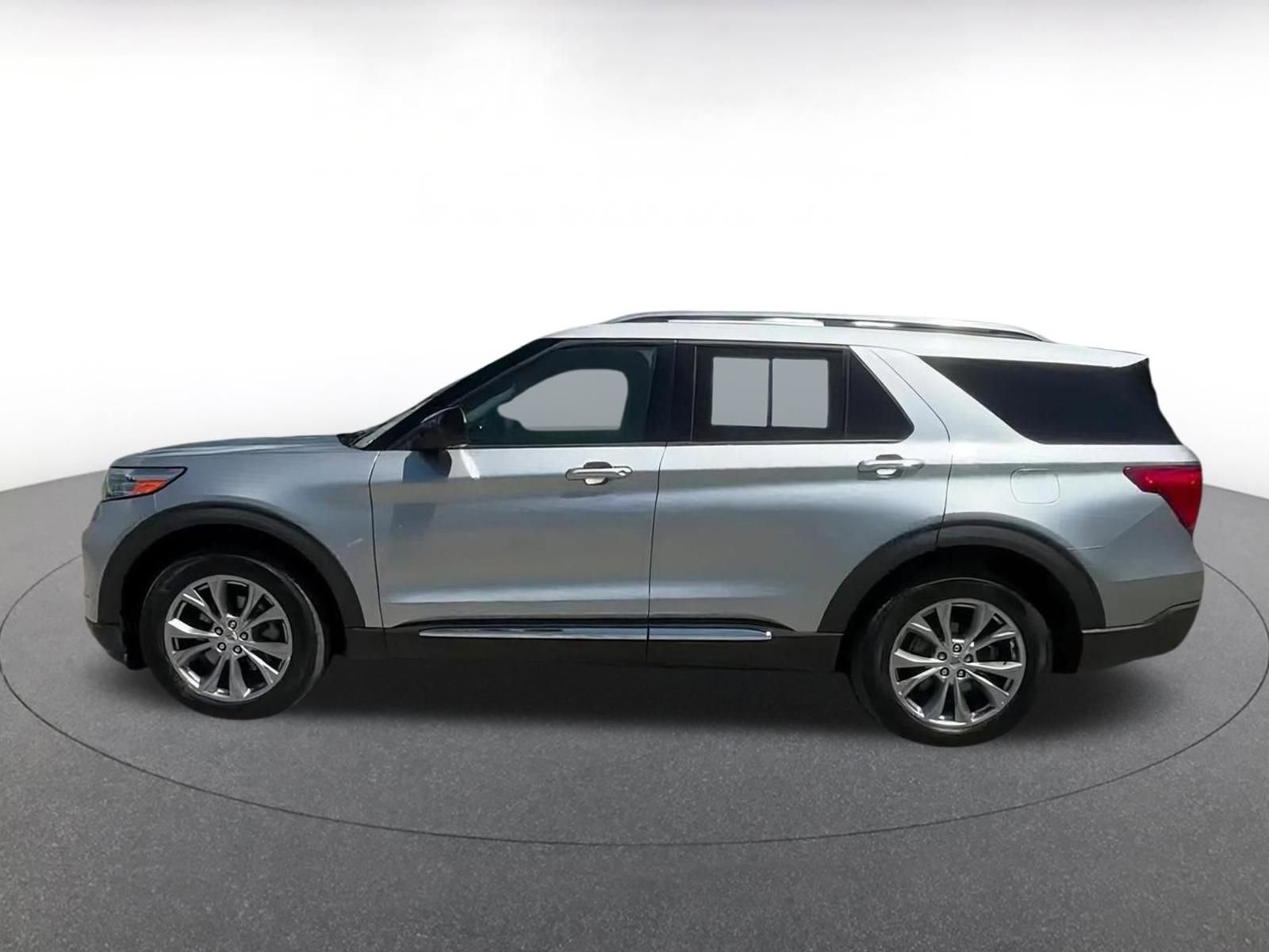 Thumbnail: 2023 Ford Explorer - 9