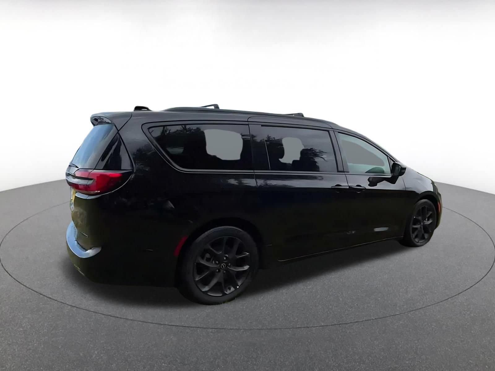 Thumbnail: 2025 Chrysler Pacifica - 14