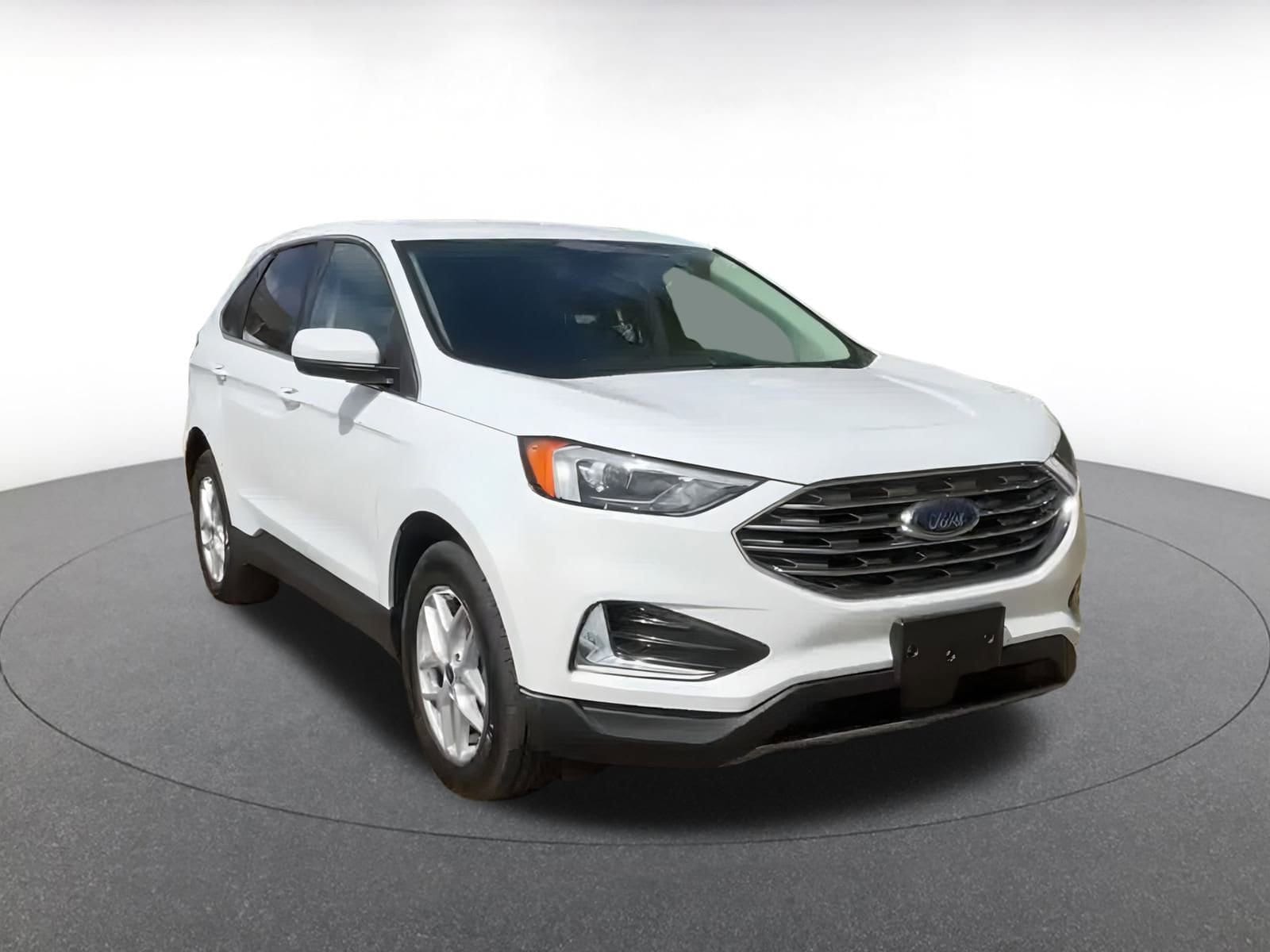 Thumbnail: 2022 Ford Edge - 2