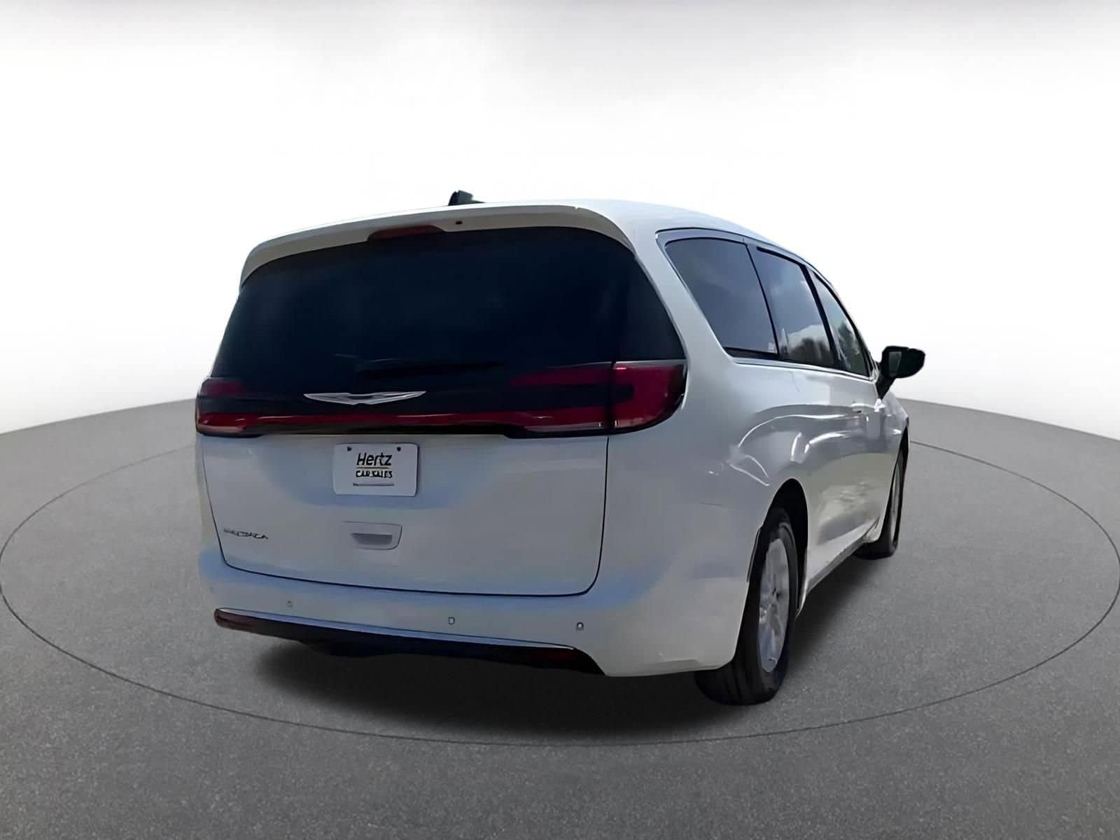Thumbnail: 2024 Chrysler Pacifica - 14