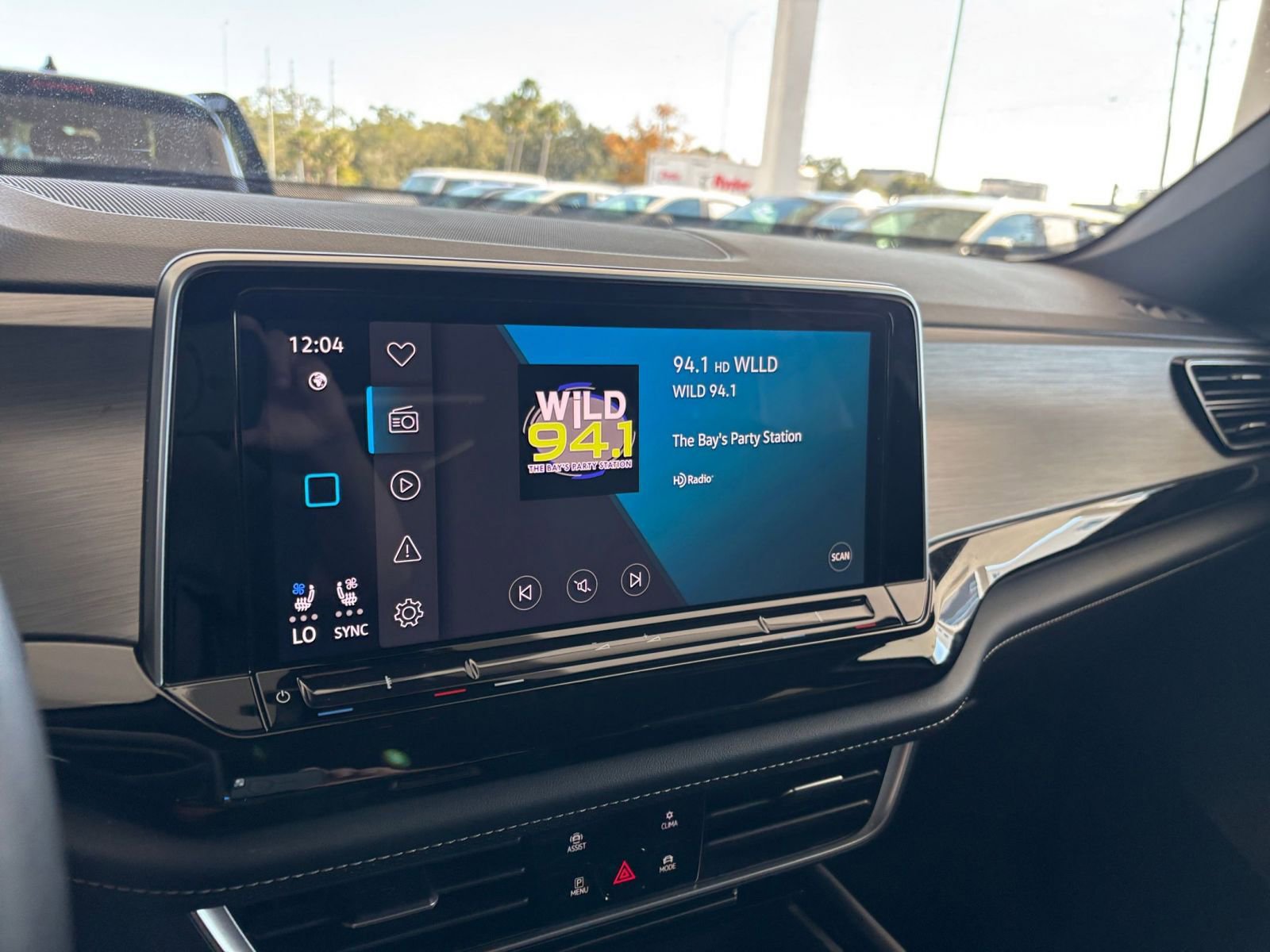 Thumbnail: 2025 Volkswagen Atlas - 21