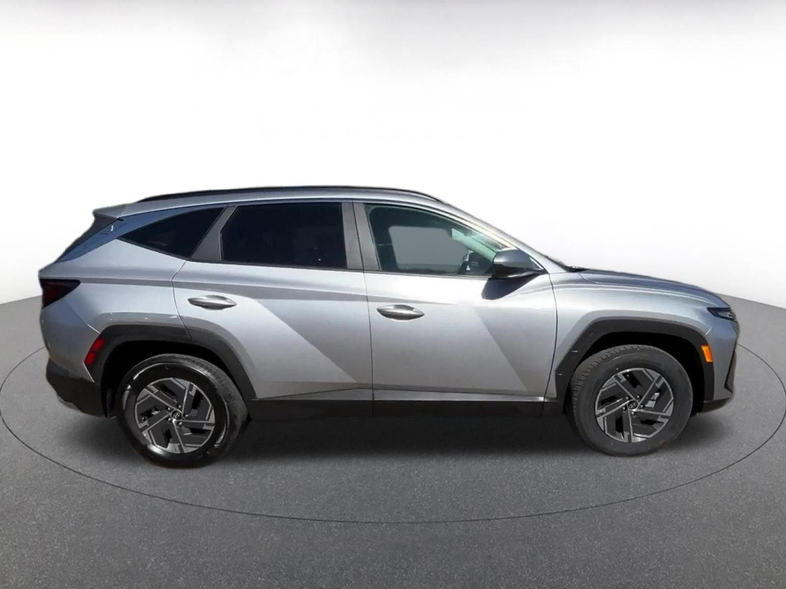 Thumbnail: 2025 Hyundai Tucson - 16