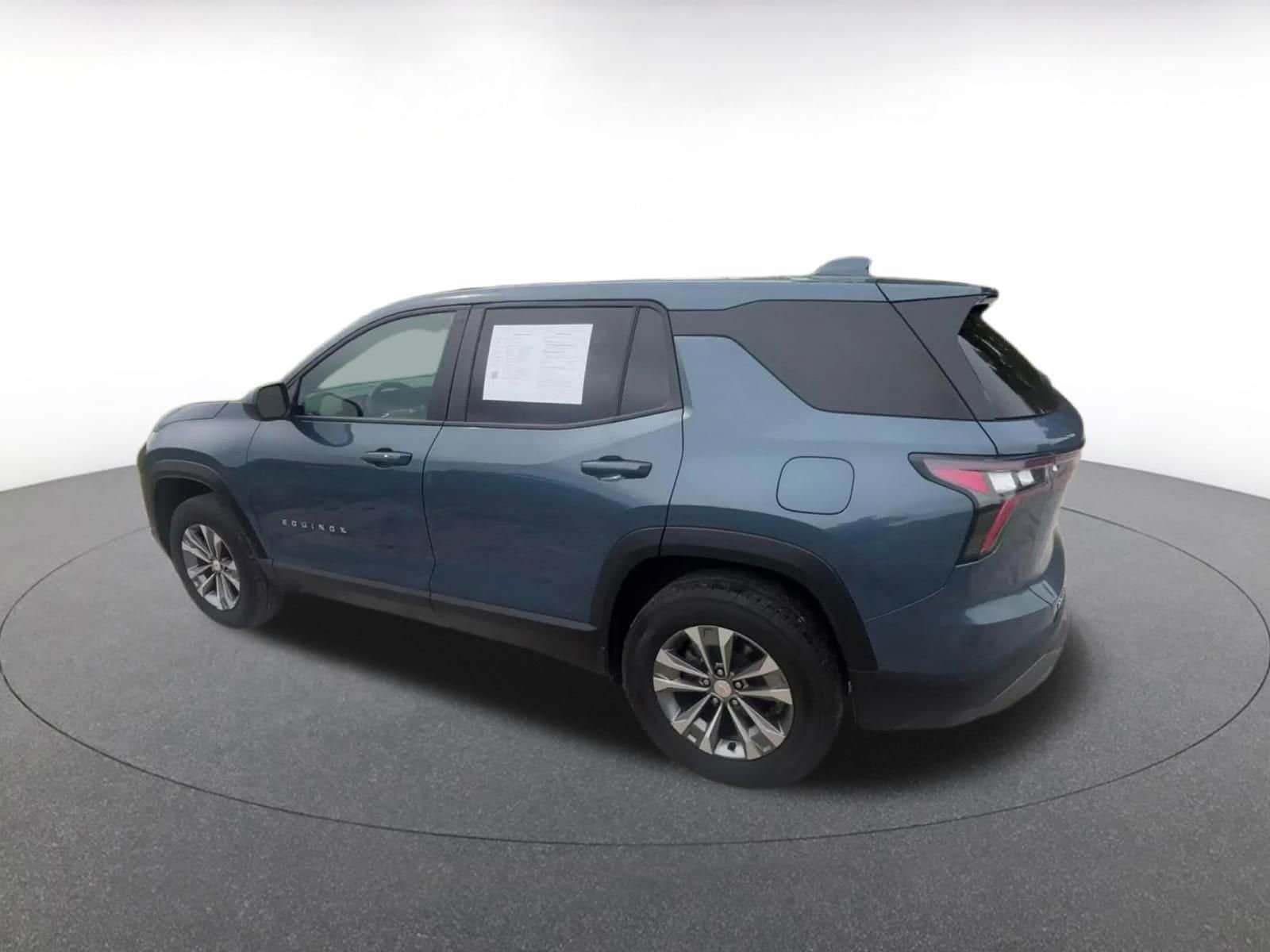 Thumbnail: 2025 Chevrolet Equinox - 10