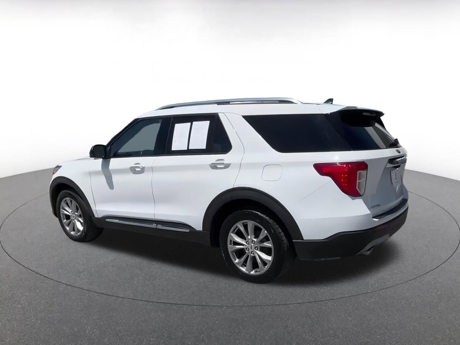 Thumbnail: 2023 Ford Explorer - 10