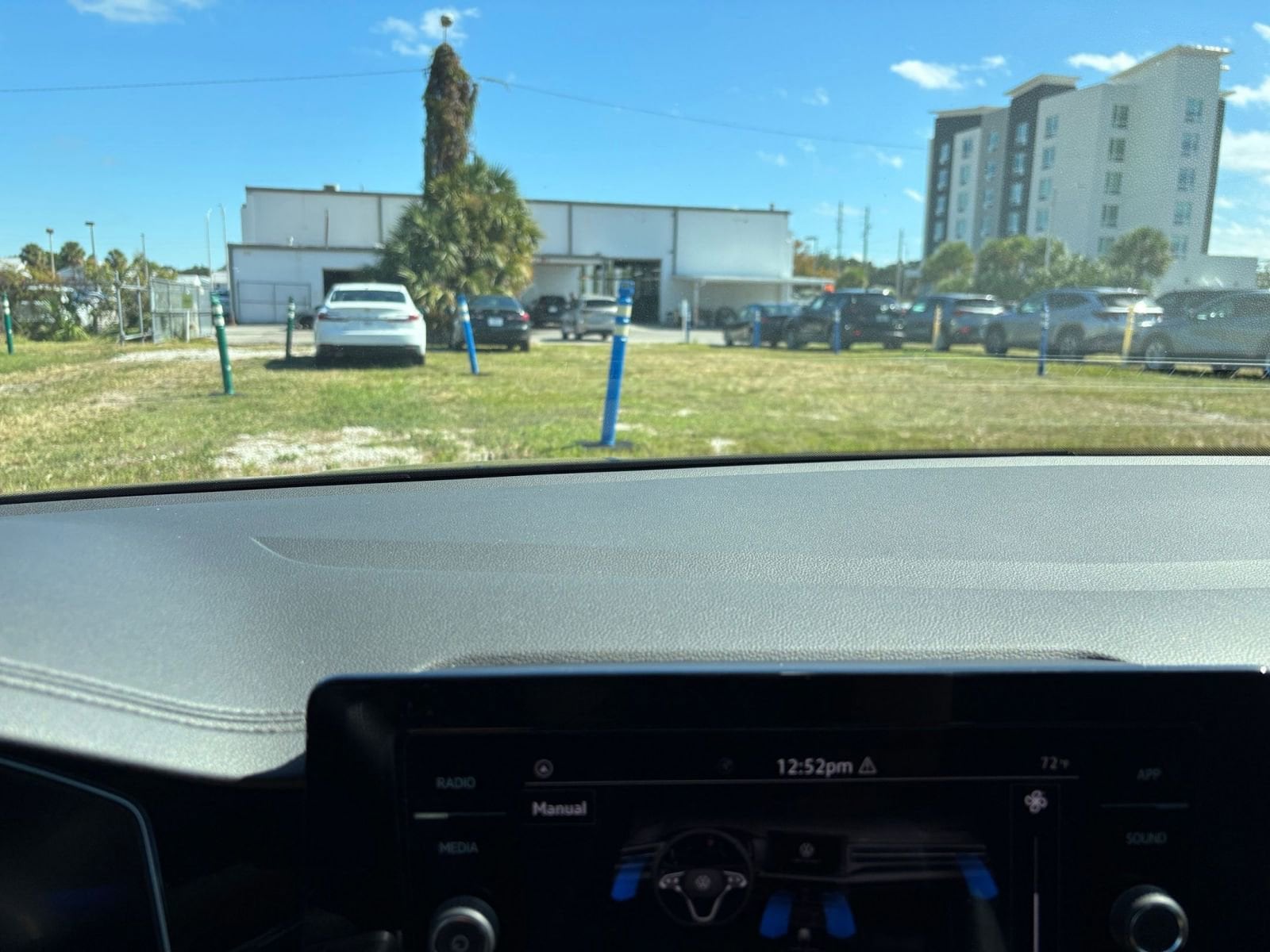 Thumbnail: 2025 Volkswagen Jetta - 18