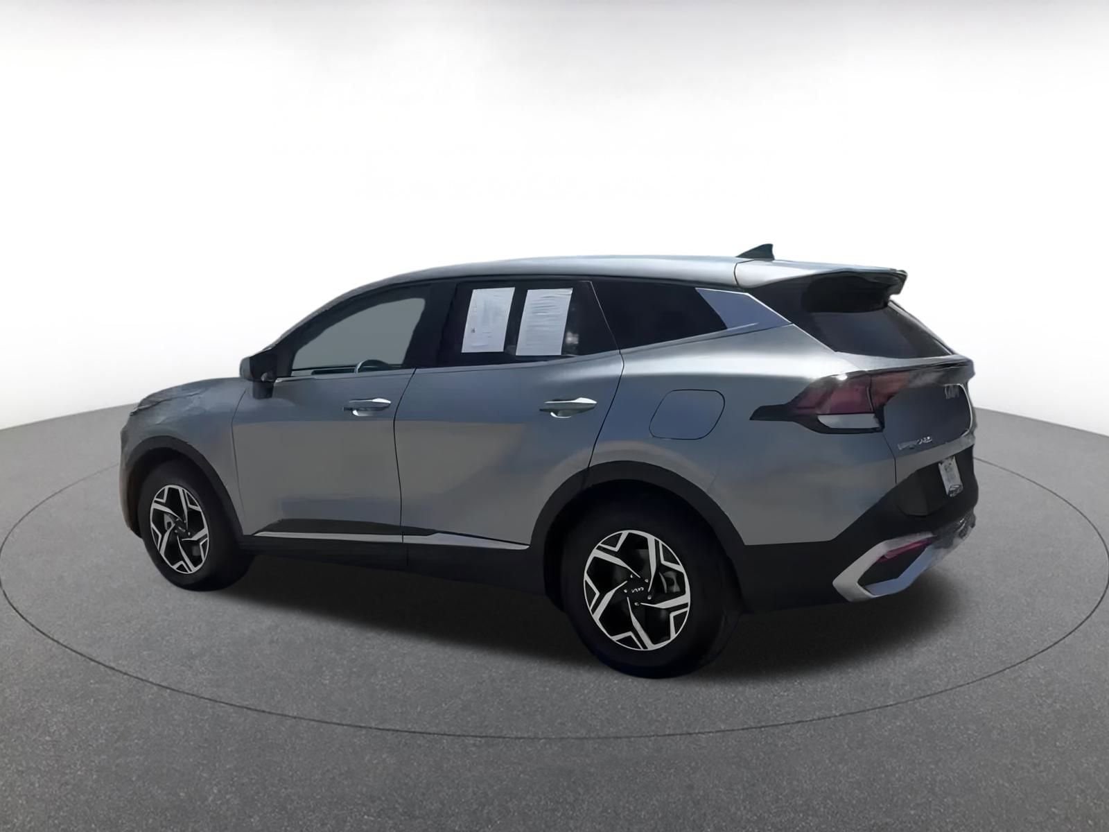 Thumbnail: 2024 Kia Sportage - 4
