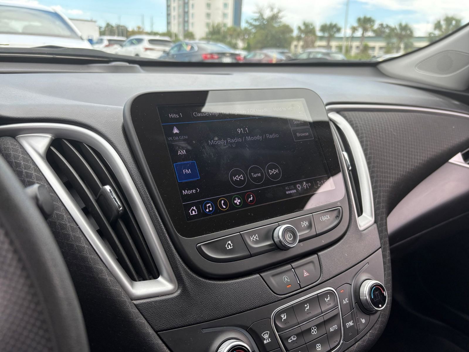 Thumbnail: 2024 Chevrolet Malibu - 21