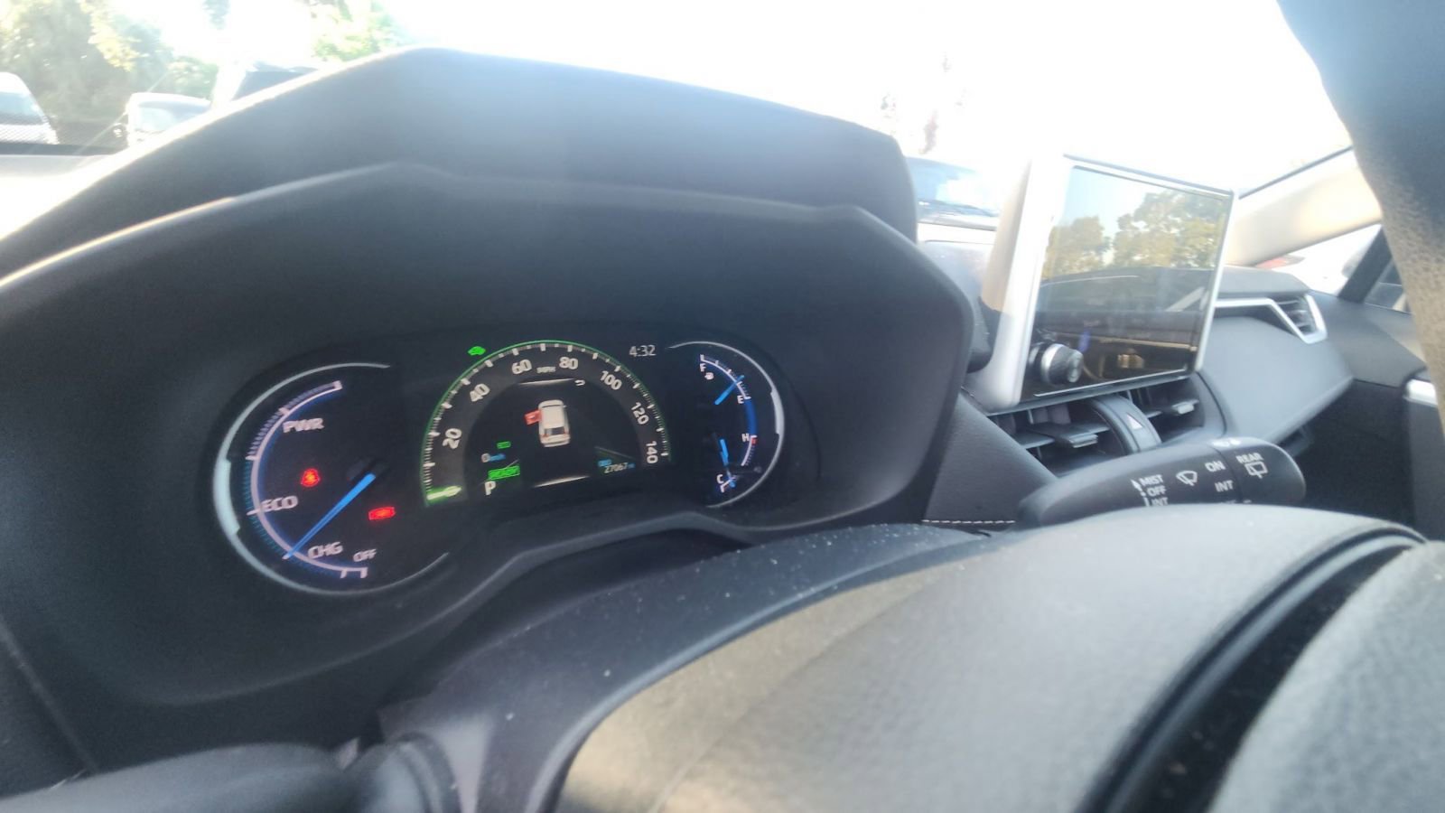 Thumbnail: 2025 Toyota RAV4 - 10