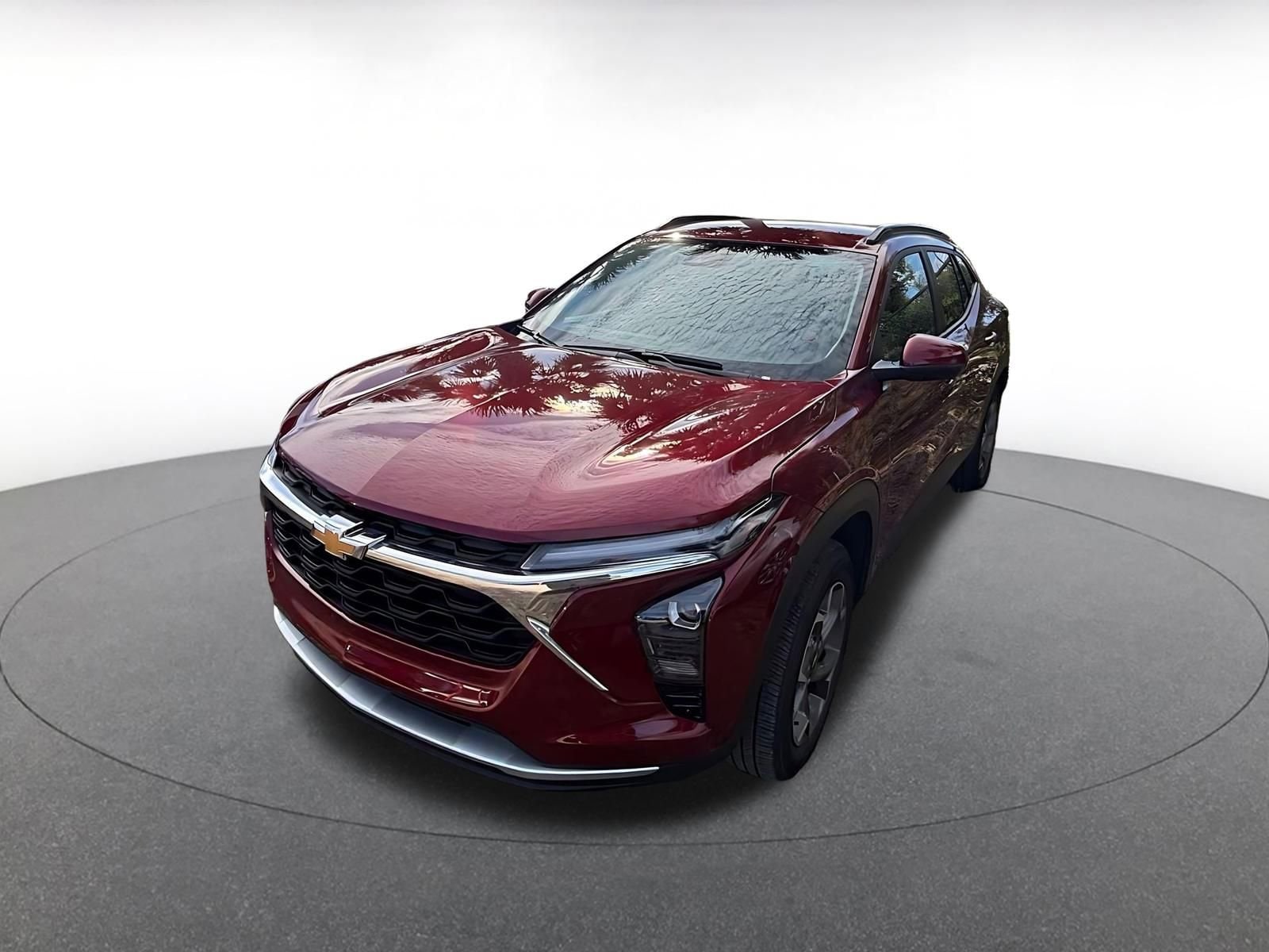 Thumbnail: 2025 Chevrolet Trax - 3