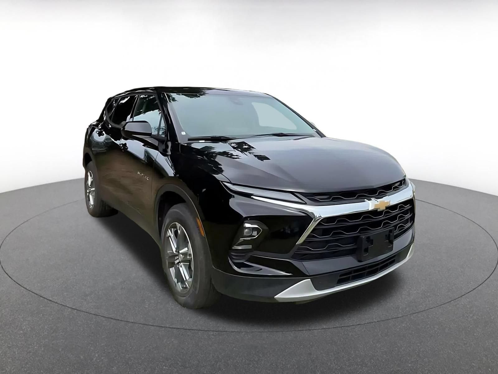 Thumbnail: 2025 Chevrolet Blazer - 3