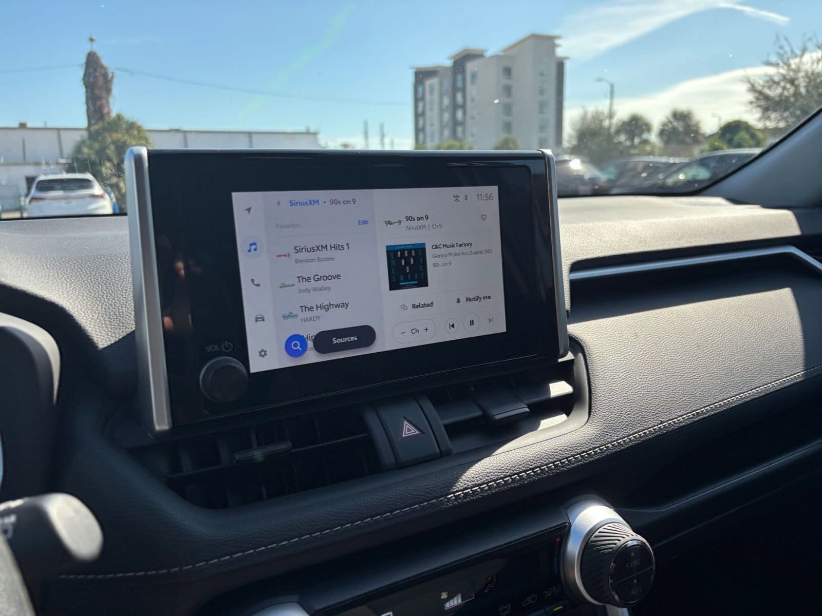 Thumbnail: 2025 Toyota RAV4 - 21