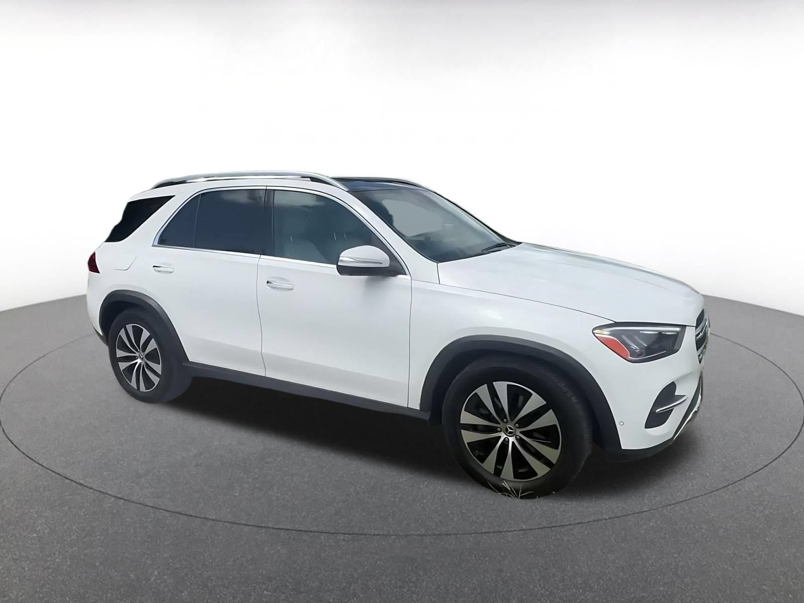 Thumbnail: 2026 Mercedes-Benz GLE - 2