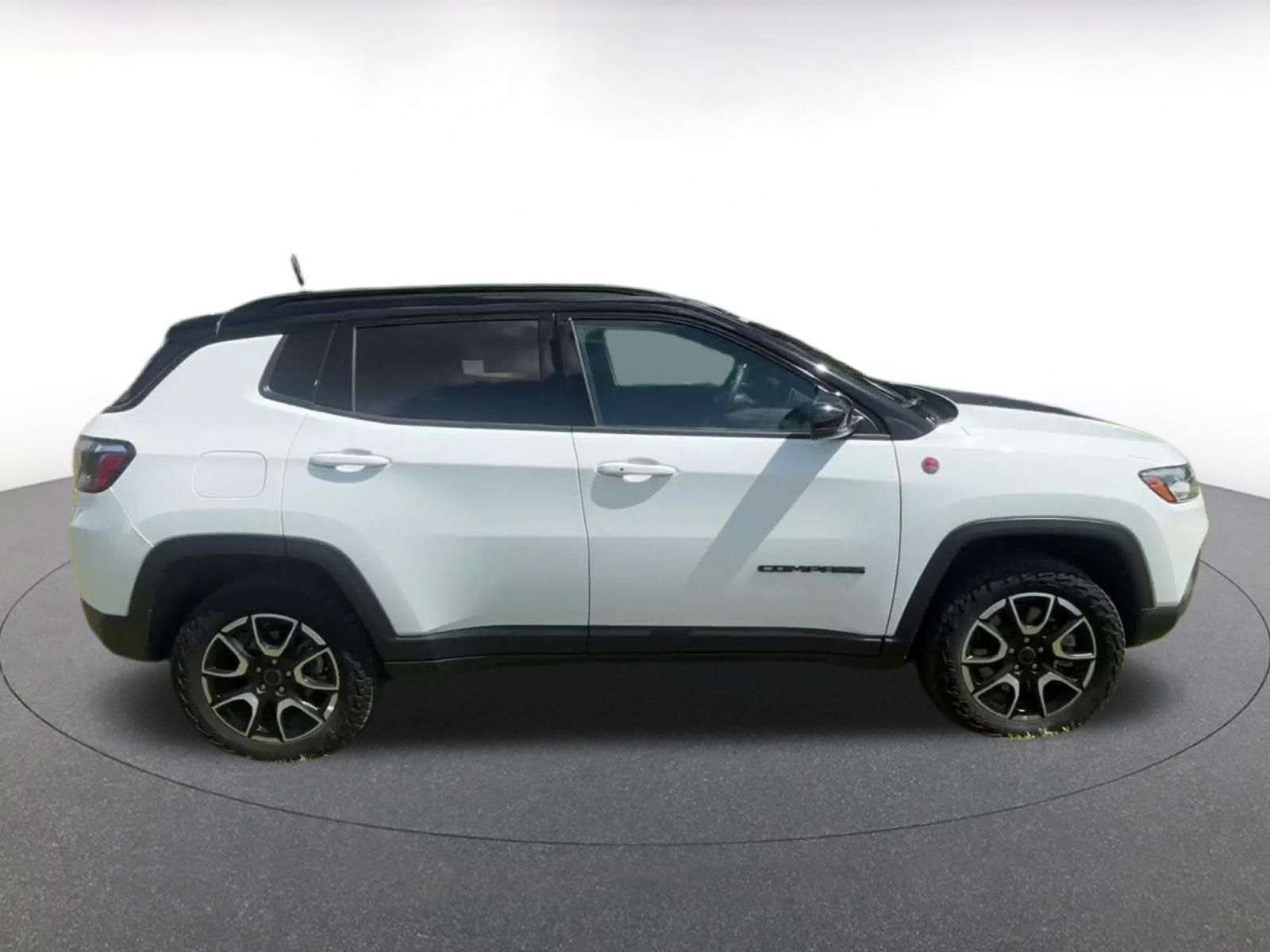 Thumbnail: 2025 Jeep Compass - 13
