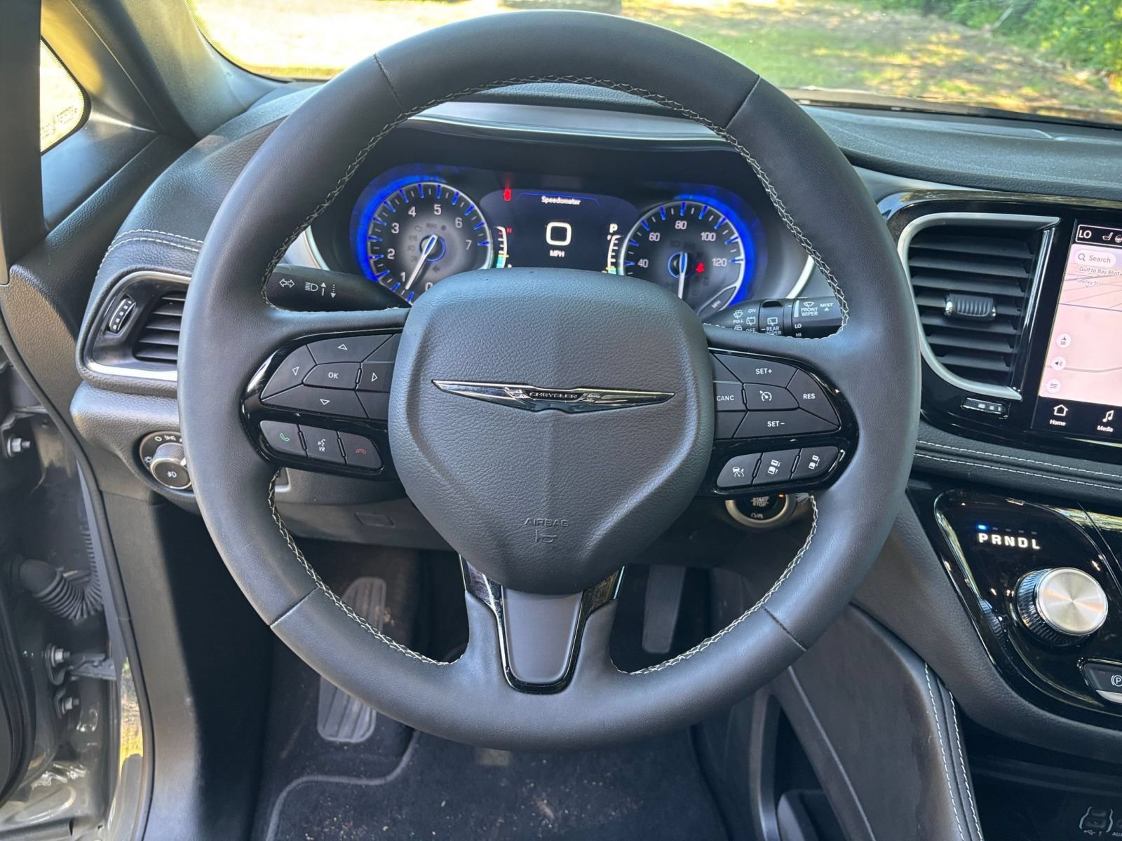 Thumbnail: 2025 Chrysler Pacifica - 30