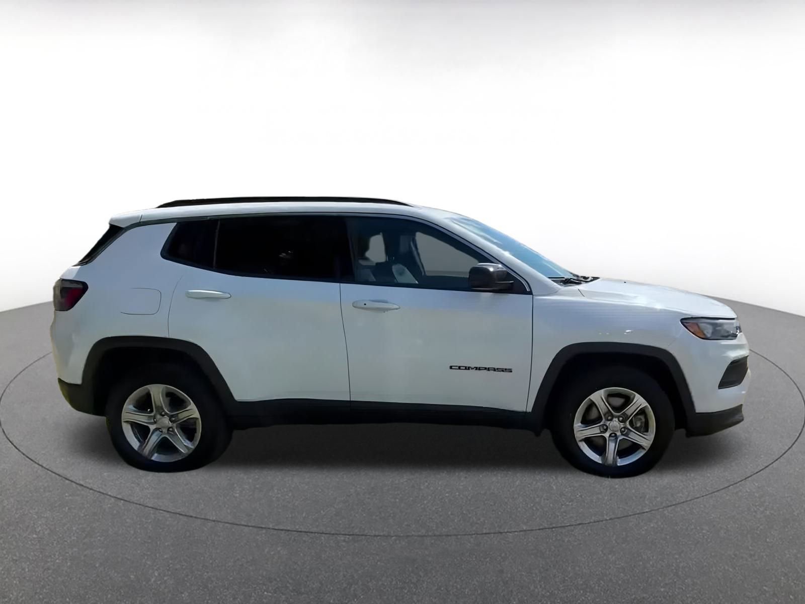 Thumbnail: 2023 Jeep Compass - 16