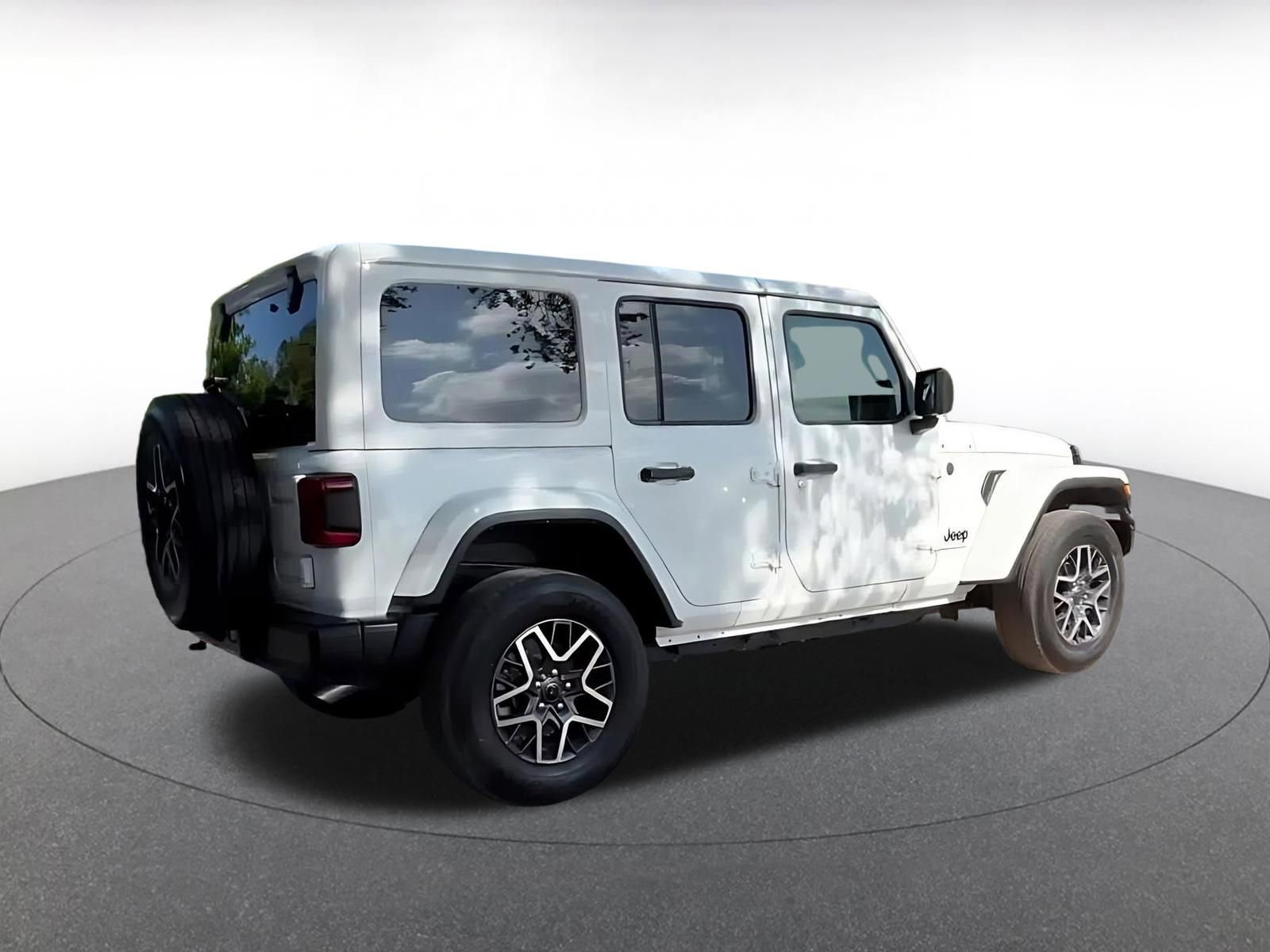 Thumbnail: 2025 Jeep Wrangler - 14