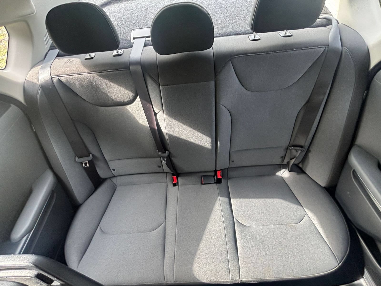 2025 Kia K4 LXS - Photo 36