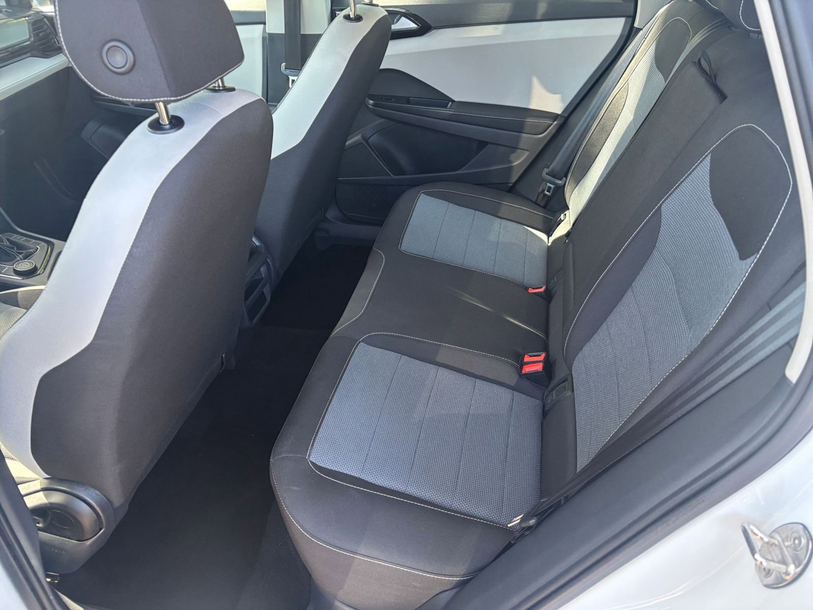 Thumbnail: 2025 Volkswagen Taos - 25