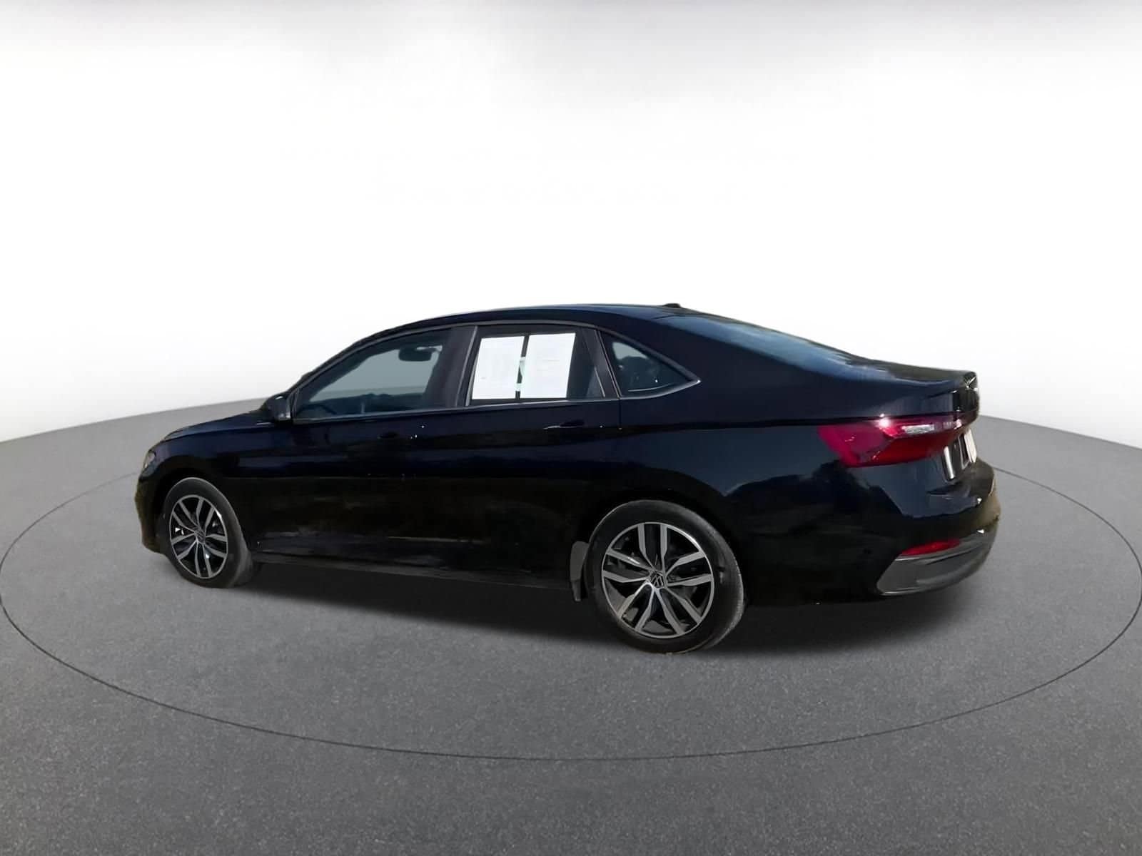 Thumbnail: 2025 Volkswagen Jetta - 10