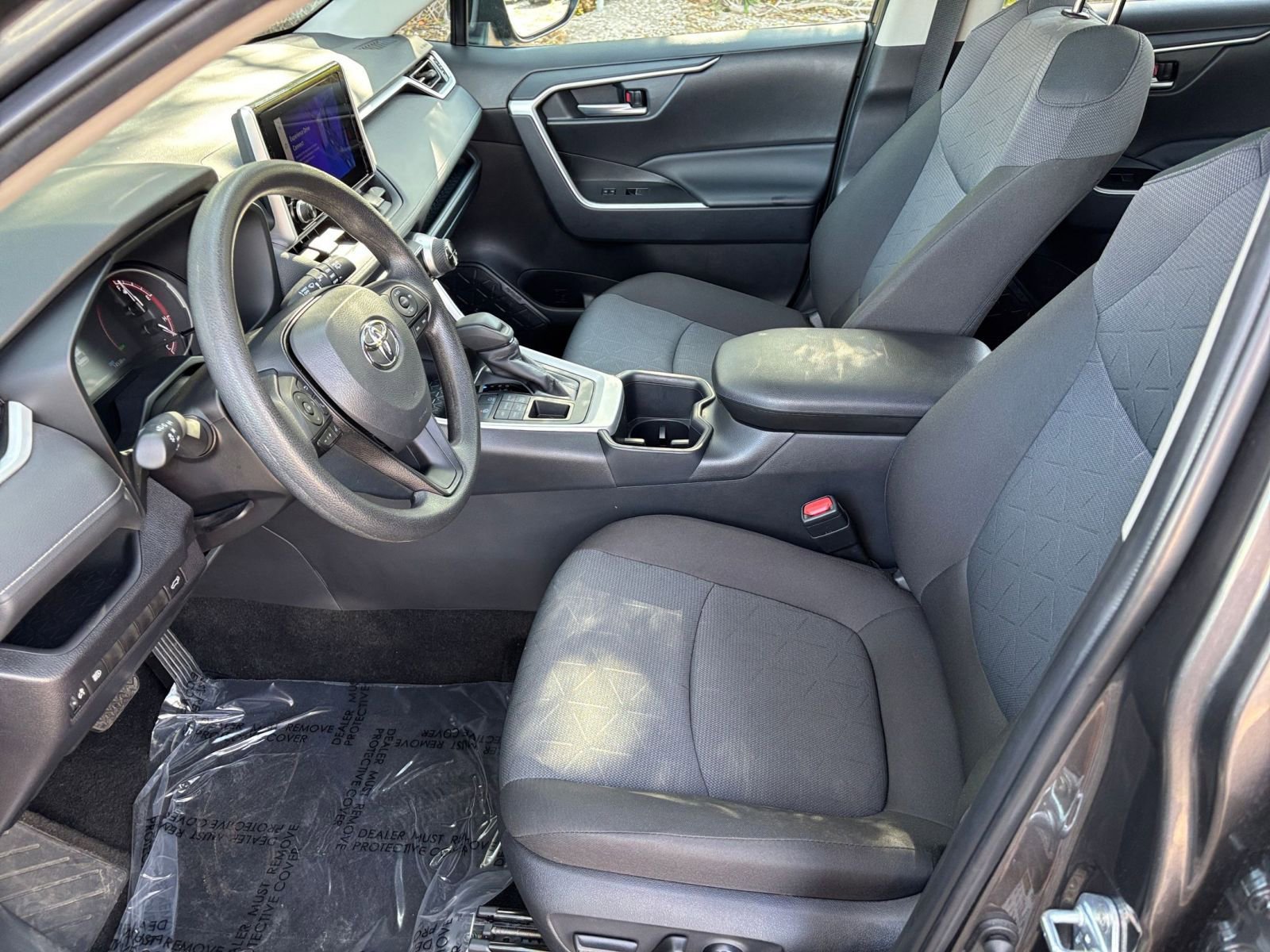 Thumbnail: 2025 Toyota RAV4 - 29