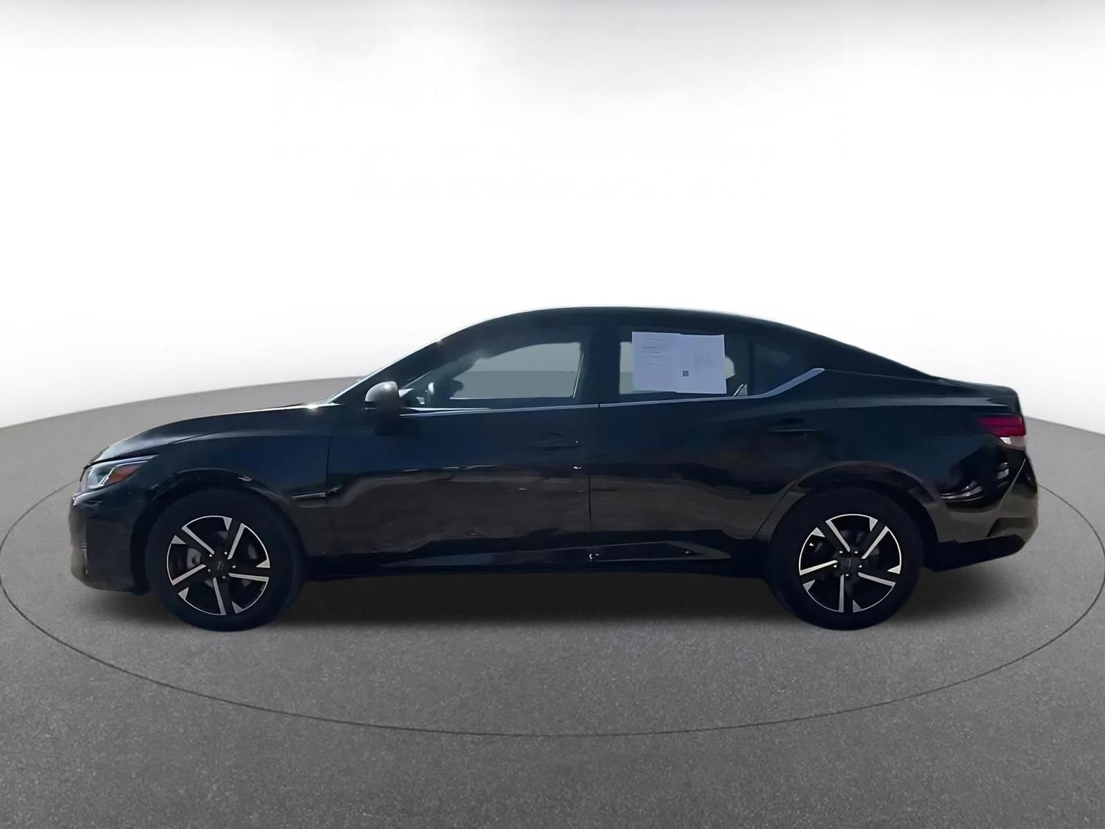 Thumbnail: 2025 Nissan Sentra - 10