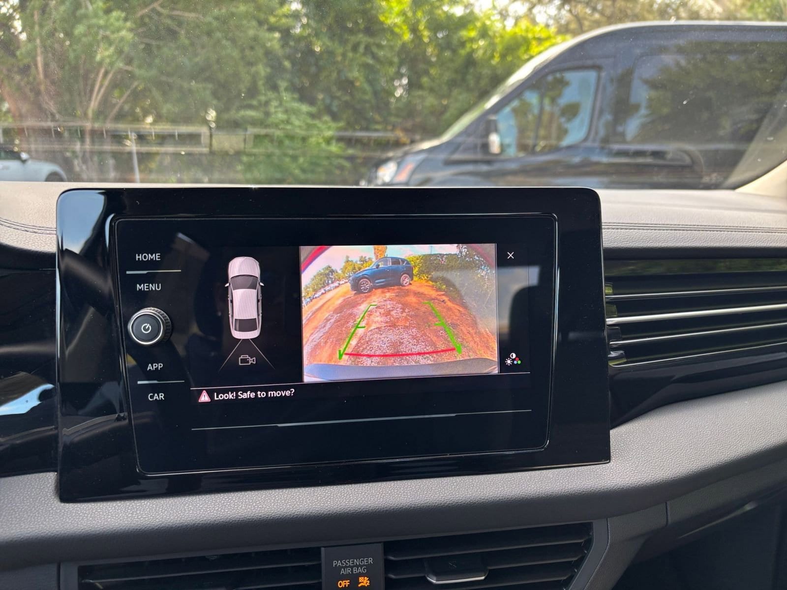 Thumbnail: 2025 Volkswagen Jetta - 17