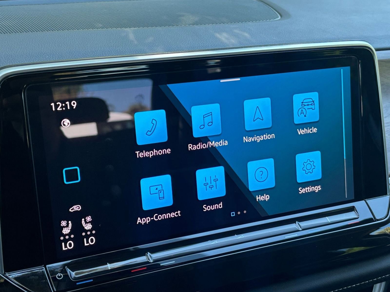 Thumbnail: 2025 Volkswagen Atlas - 21