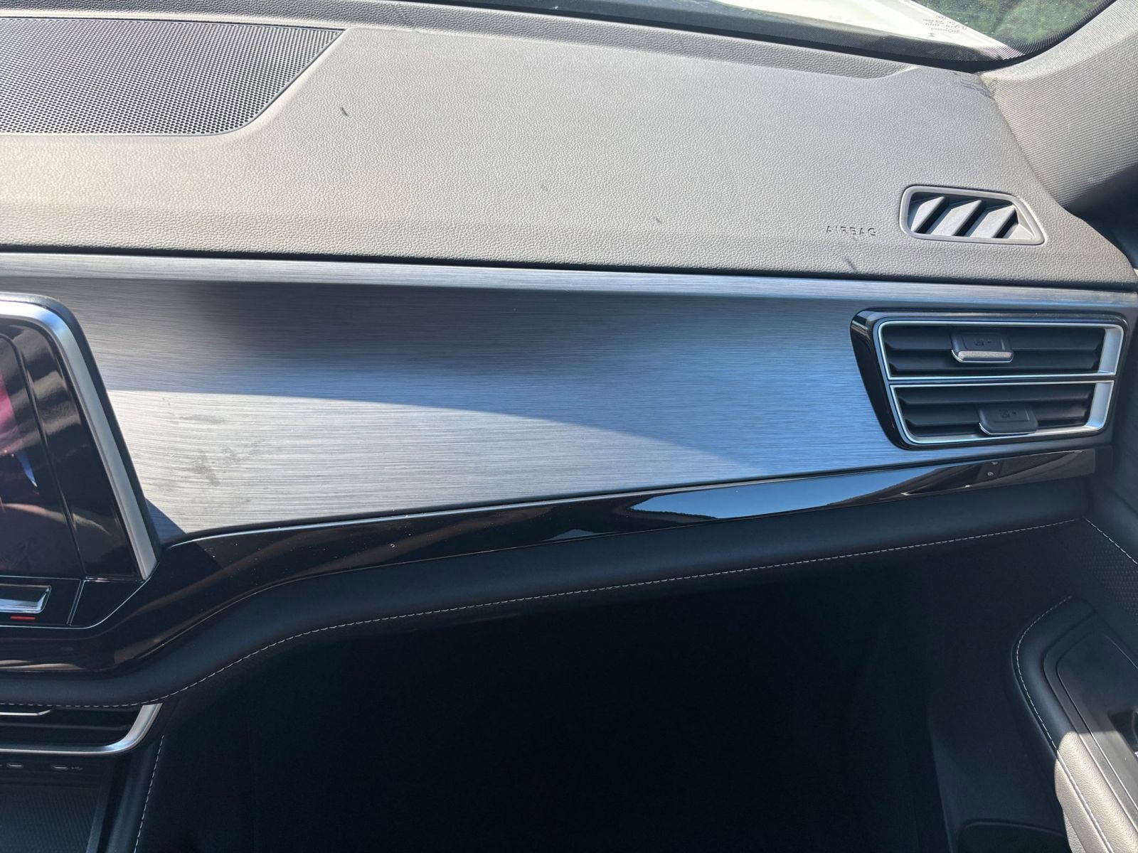 Thumbnail: 2025 Volkswagen Atlas - 35