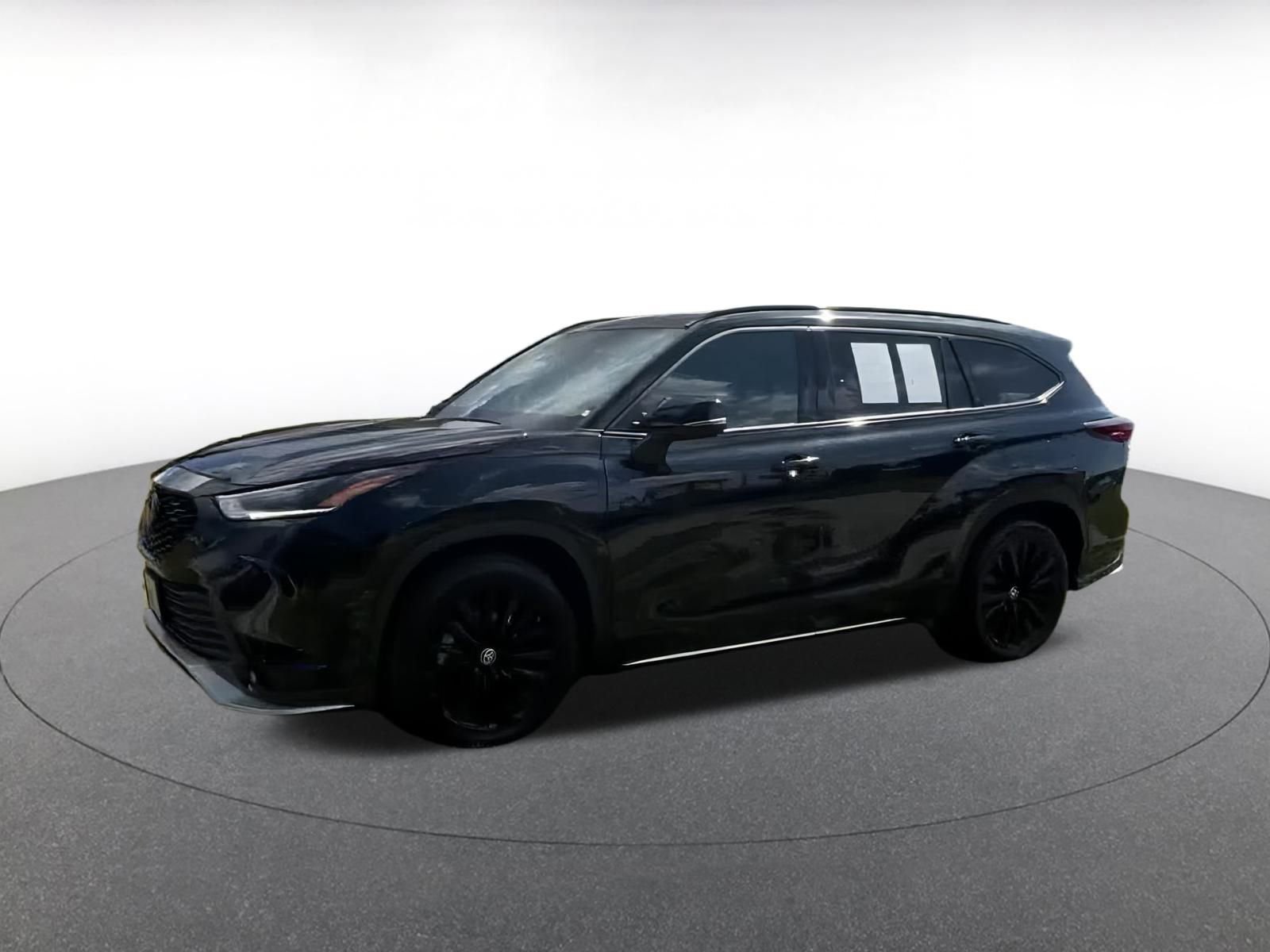 Thumbnail: 2024 Toyota Highlander - 6