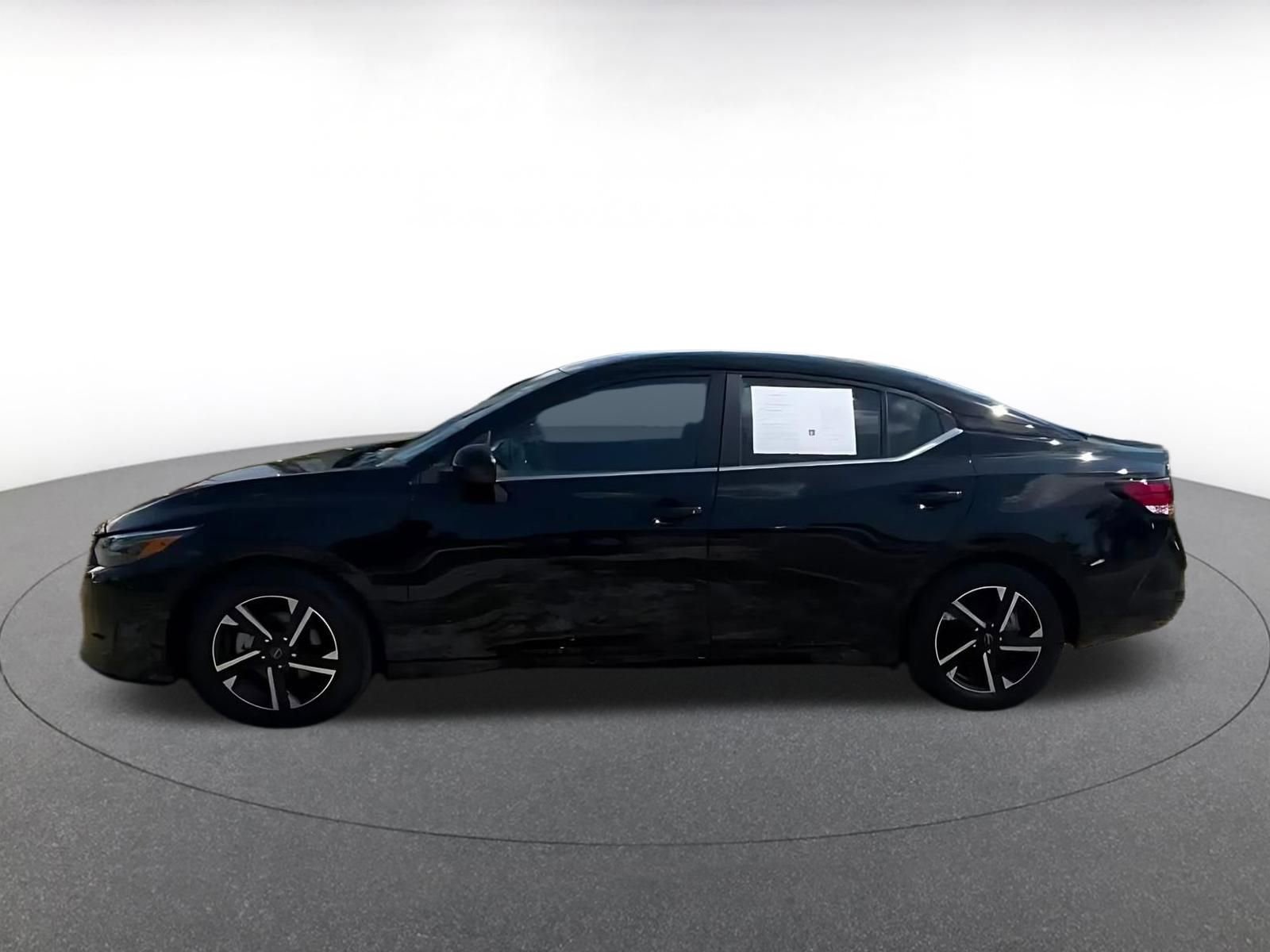 Thumbnail: 2025 Nissan Sentra - 9