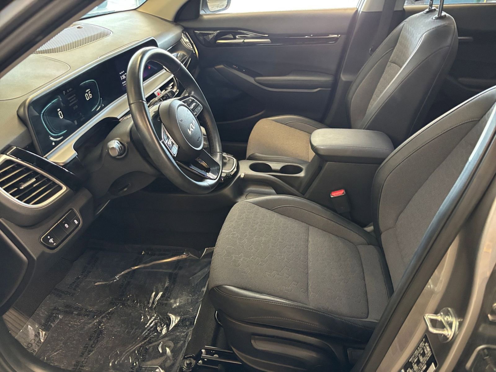 Thumbnail: 2025 Kia Seltos - 27